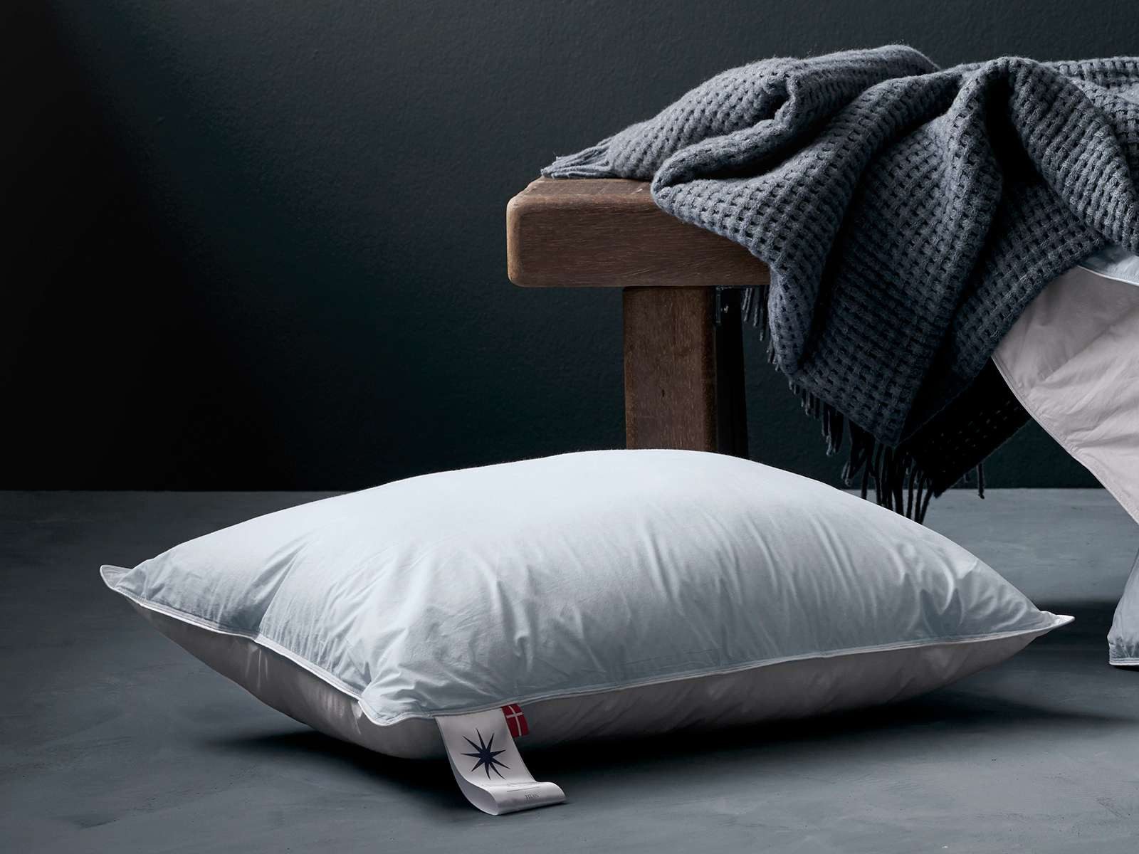 UNIVERSE OF SLEEPING Synthetisch hoofdkussen Titan Breeze klimaatactieve katoenhoes, klimaatregulerend kussen