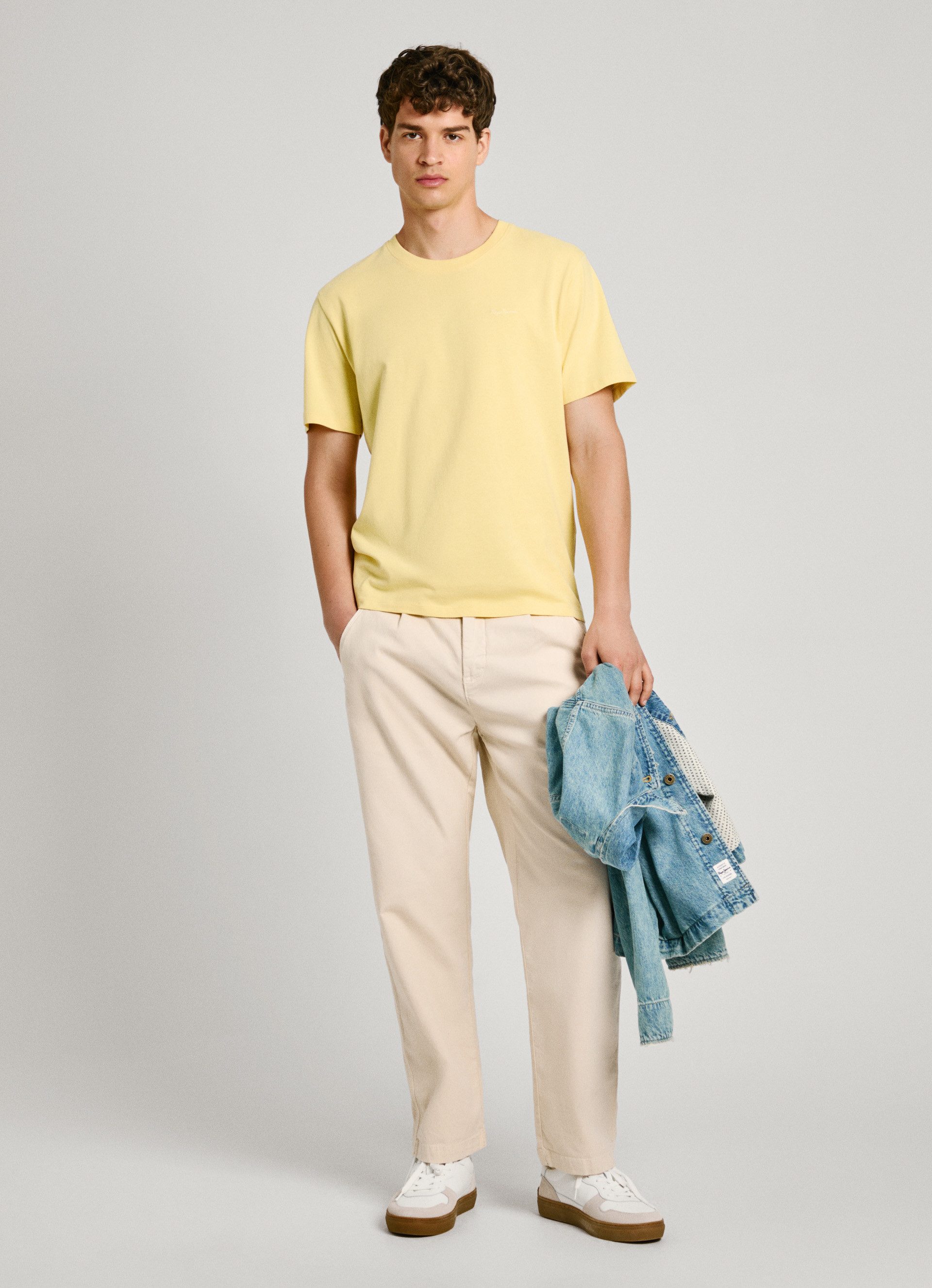 Pepe Jeans T-shirt Connor met geborduurd logo op borsthoogte