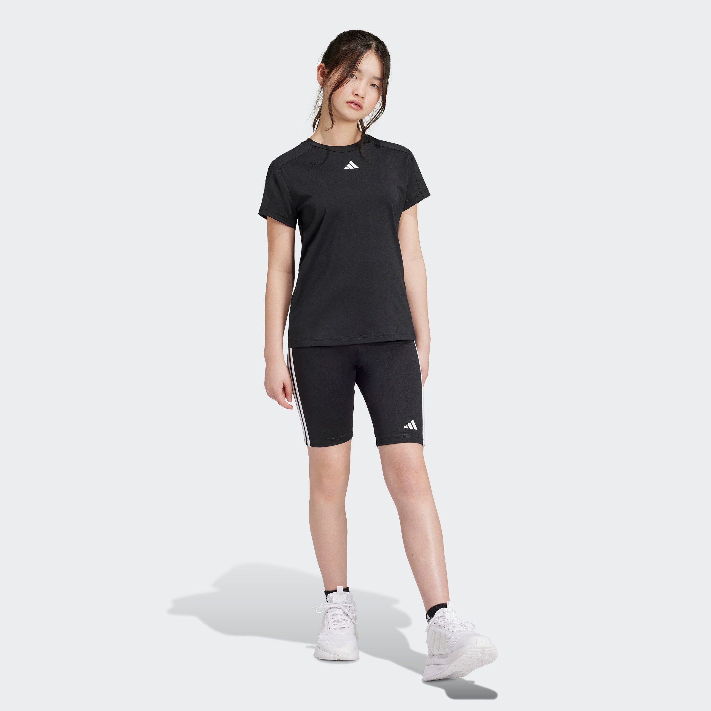 Adidas Sportswear Junior sport T-shirt + short zwart wit Sportset Polyester Ronde hals 164