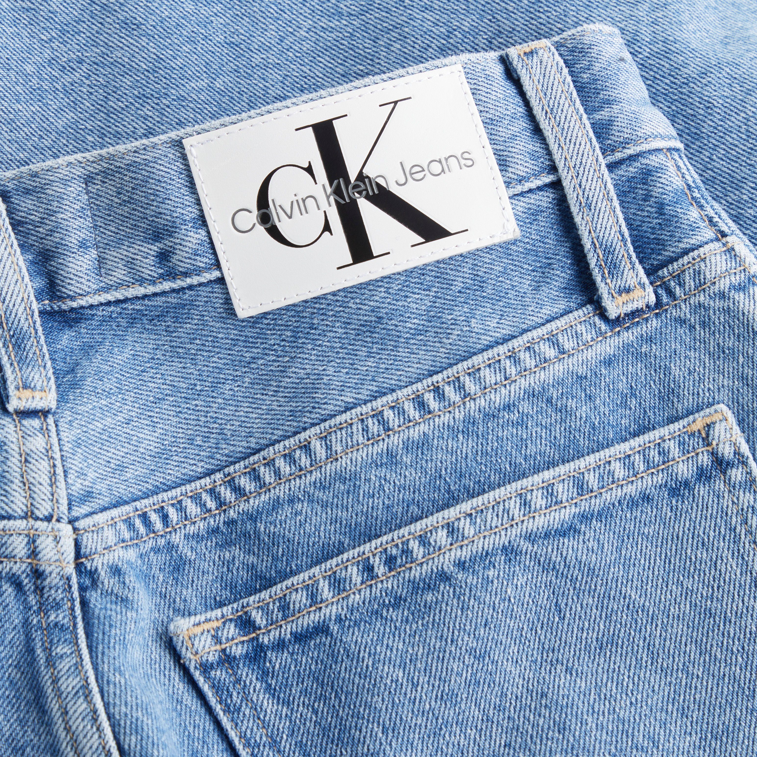 Calvin Klein Mom jeans