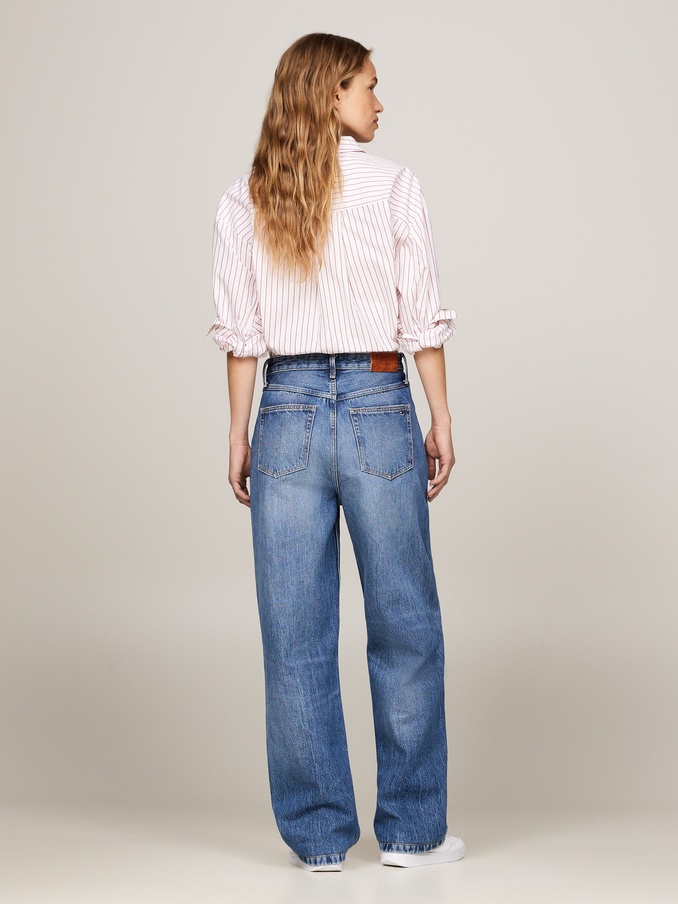 Tommy Hilfiger Straight jeans RELAXED STRAIGHT HW GER met tommy hilfiger logo-badge