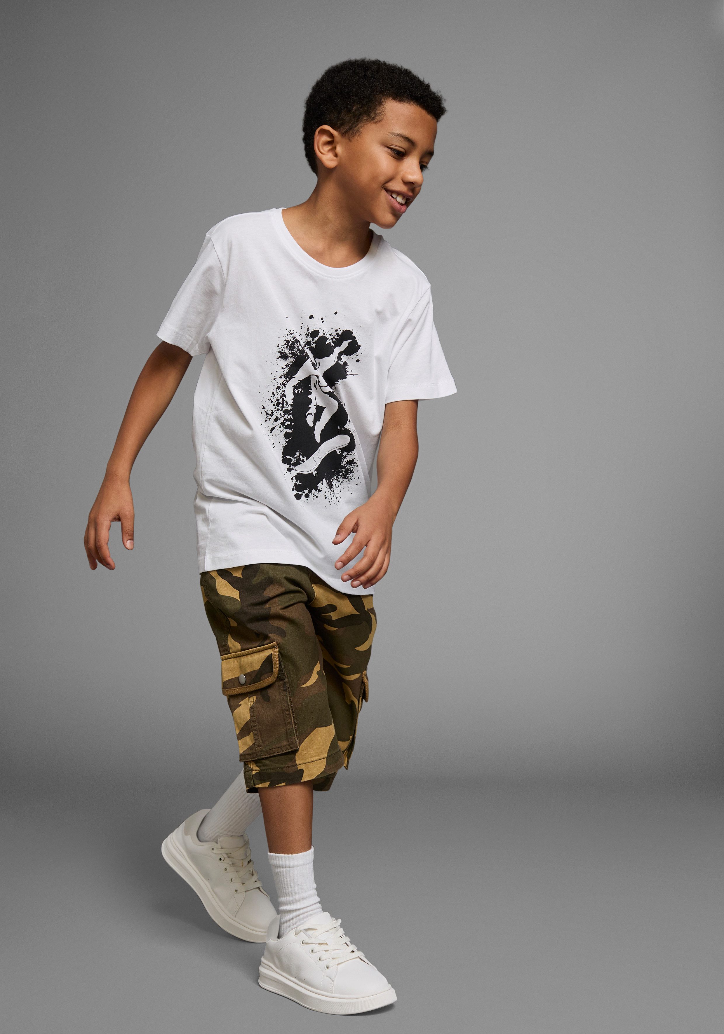 KIDSWORLD T-shirt Met coole SKATER-print Korte mouwen, basic pasvorm, bedrukt, ronde hals