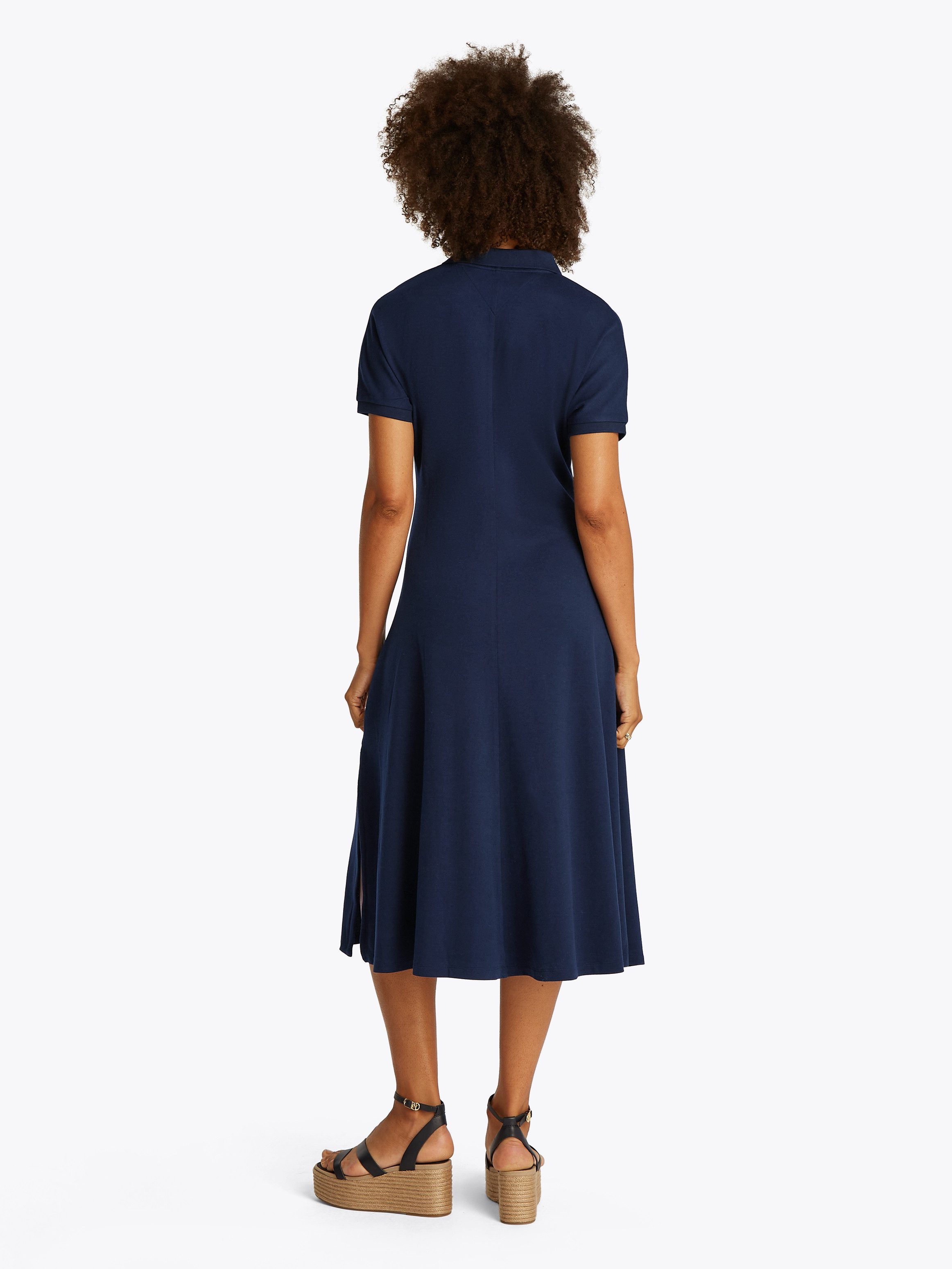 Tommy Hilfiger Polojurk LYOCELL OPEN-NK MIDI DRESS in midi-lengte, met aangehechte mouwen