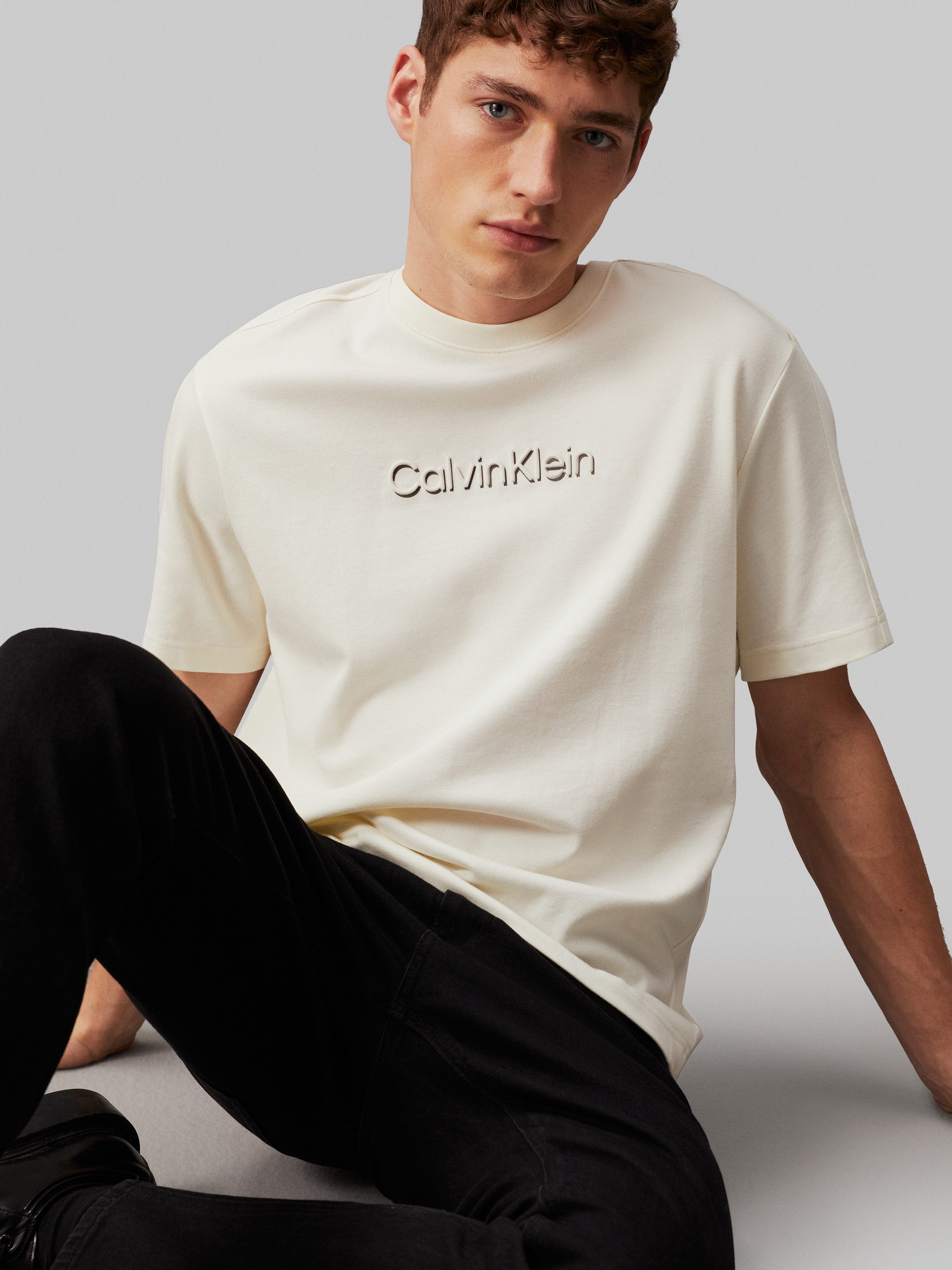 Calvin Klein T-shirt SHADOW EMBOSSED LOGO T-SHIRT