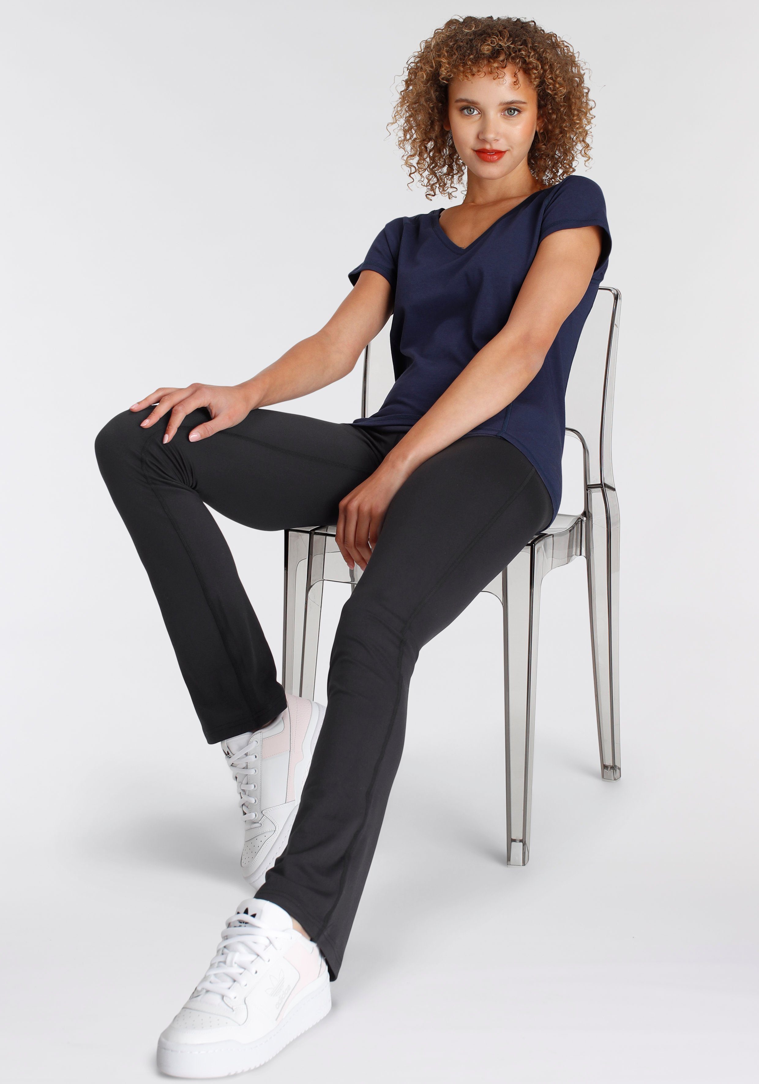 FAYN SPORTS Functioneel shirt Double Pack Essential Korte mouw, losse pasvorm, effen kleur, V-hals (2-delig, Set van 2)