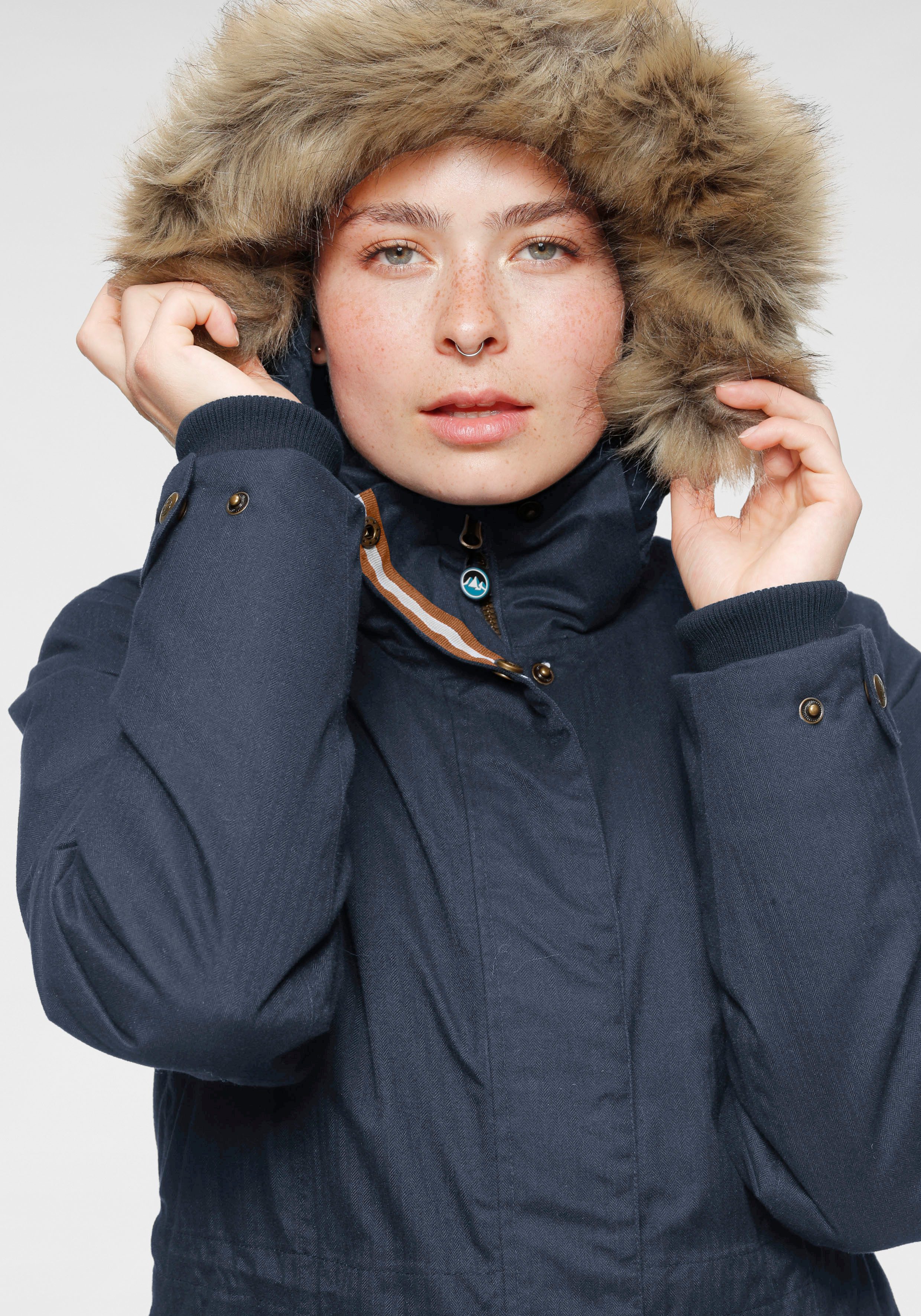Polarino Functionele parka Ademend, winddicht en waterdicht. Warm gewatteerd.