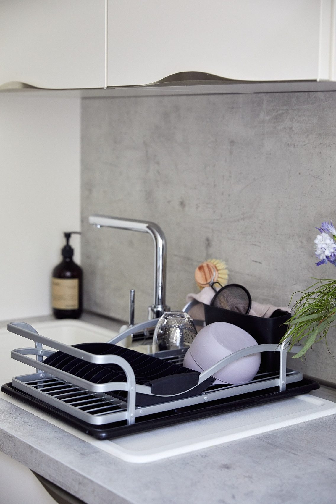 WENKO Afdruiprek Model Alu Afwasrek van aluminium & kunststof, afneembare bestekmand (1-delig)