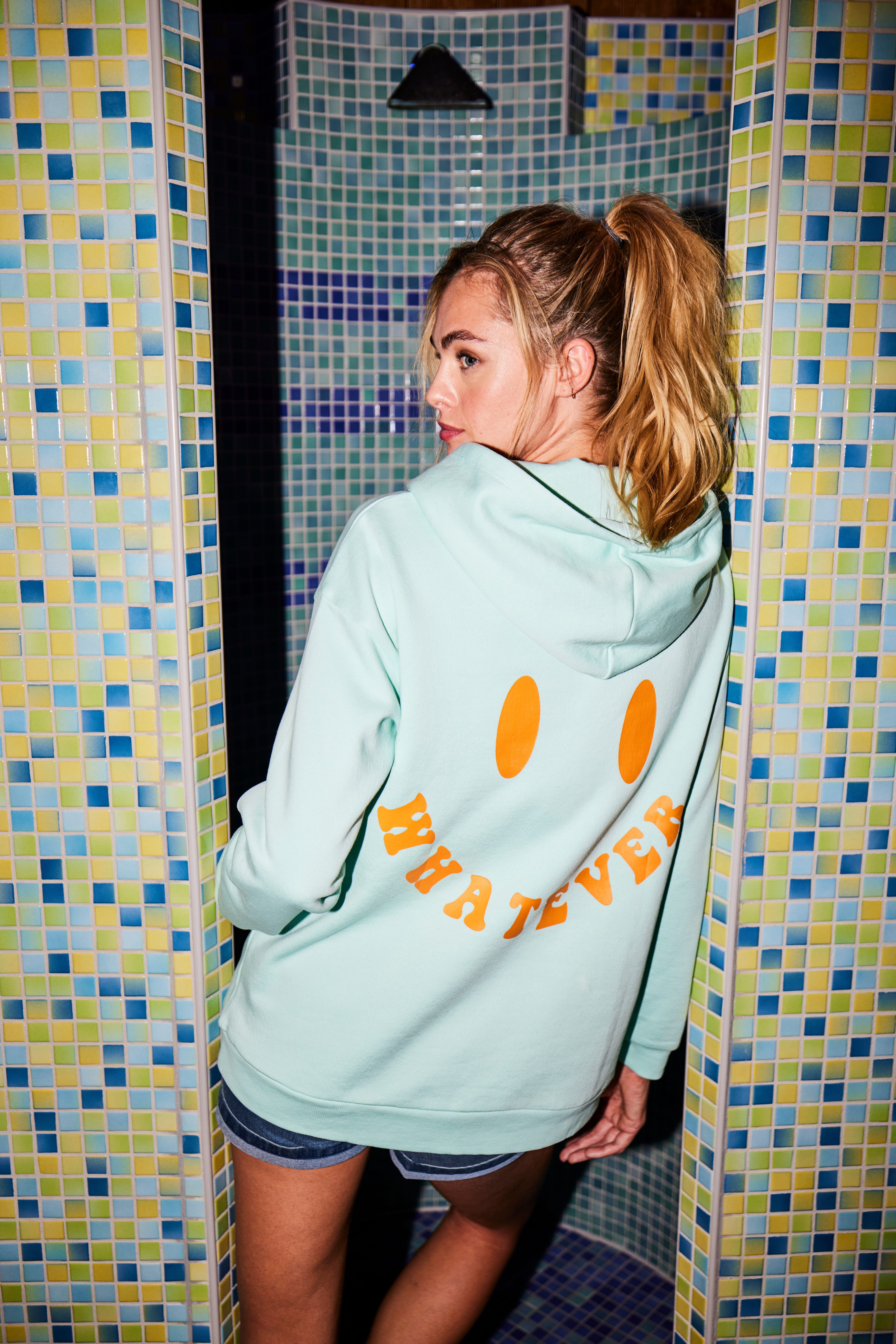 Aniston CASUAL Hoodie met smiley op de rug nieuwe collectie