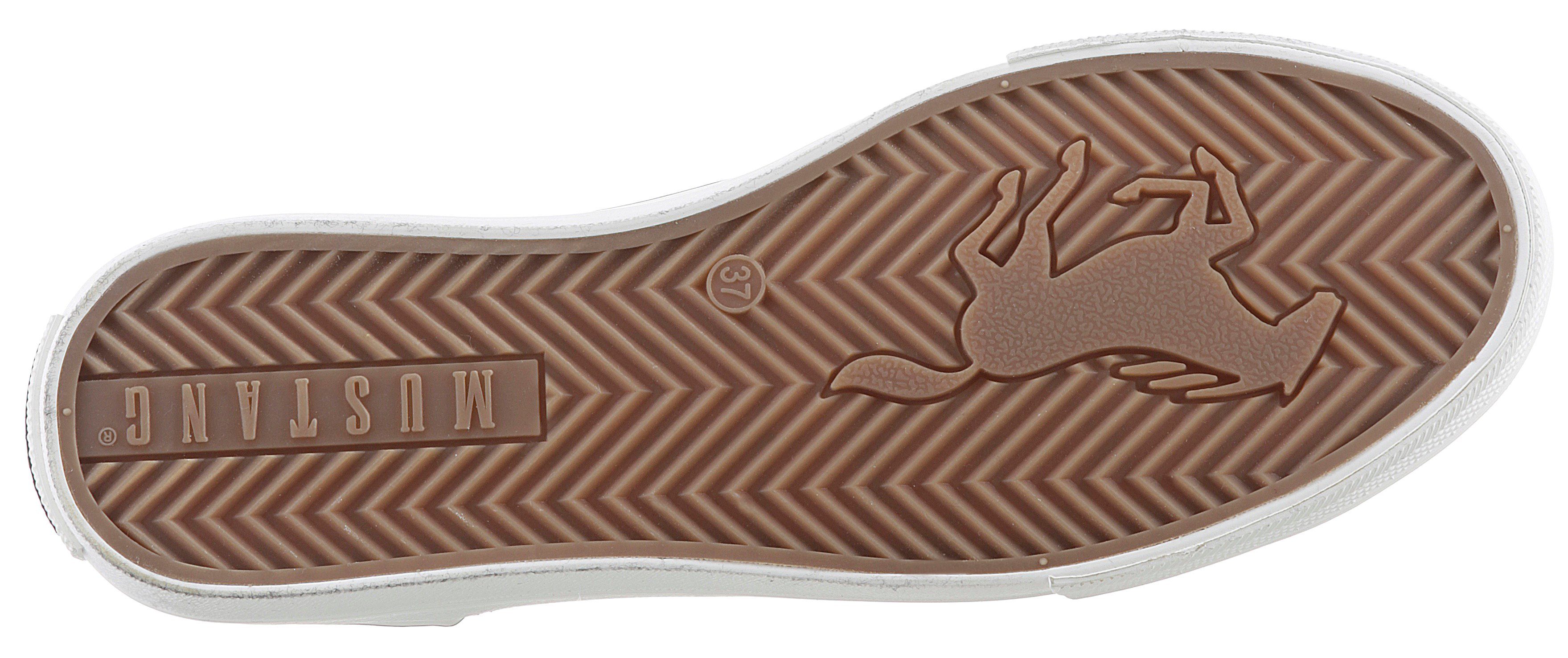 Mustang Shoes Slip-on sneakers Plateau sneaker, slipper, vrijetijdsschoen met praktische elastische band