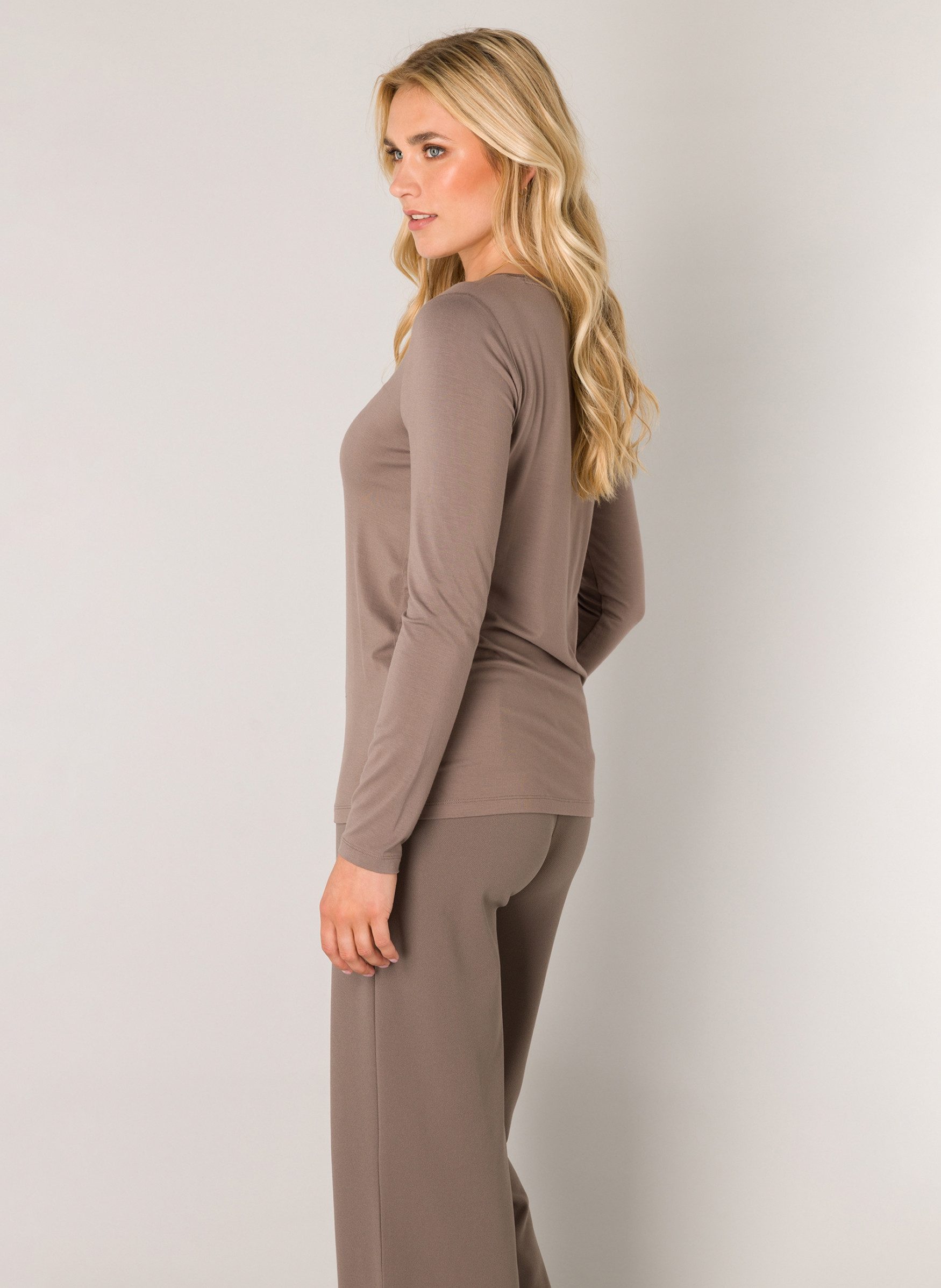 Base Level Shirt met lange mouwen met v-hals