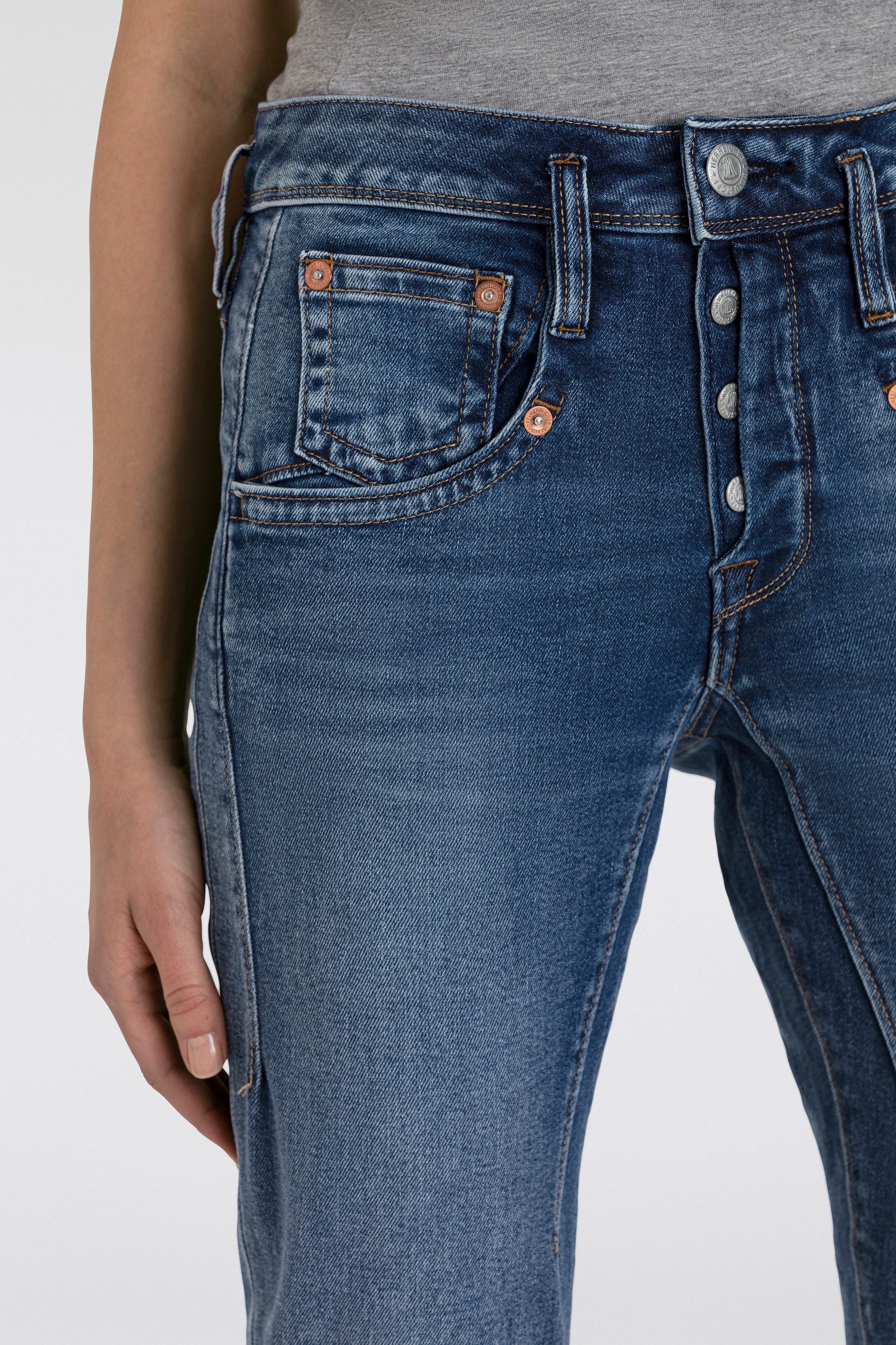 Herrlicher 7/8 jeans Shyra Cropped Denim Comfort met half blinde knoopsluiting