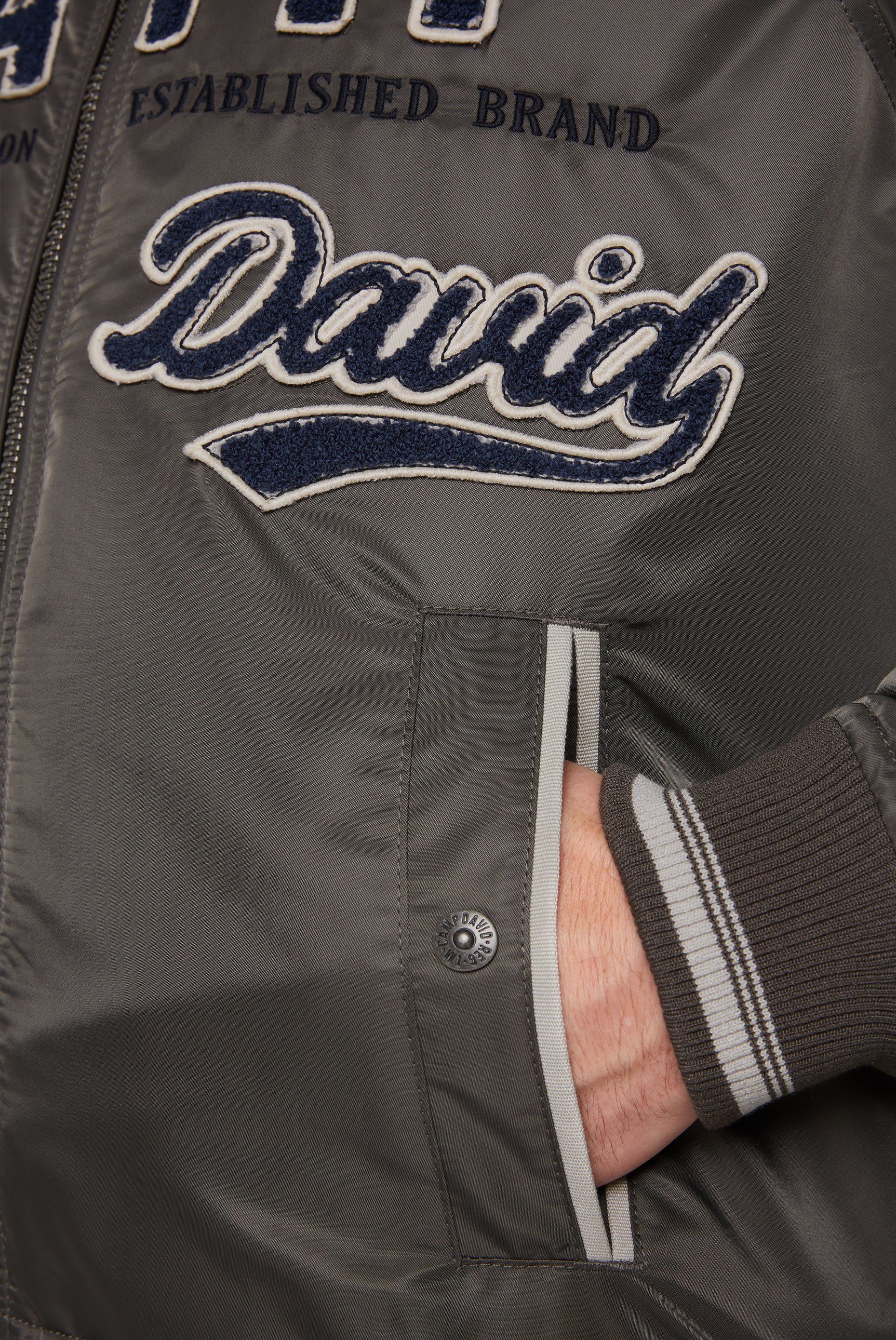 CAMP DAVID Blouson met groot frotté-logo