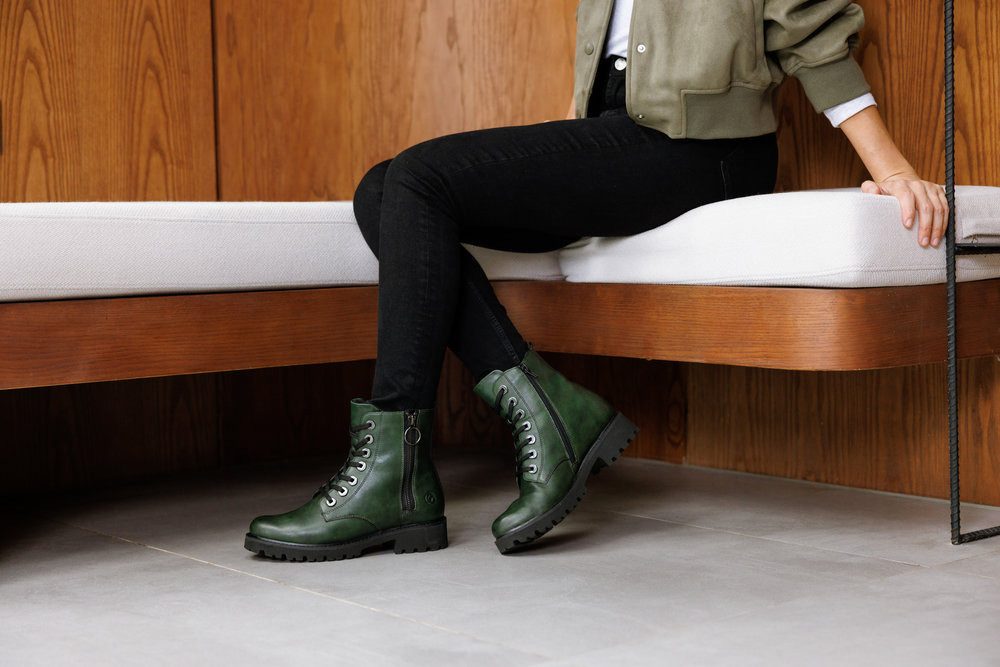 Remonte Veterlaarsjes blokhak, laarsjes, veterschoenen, flats in used look
