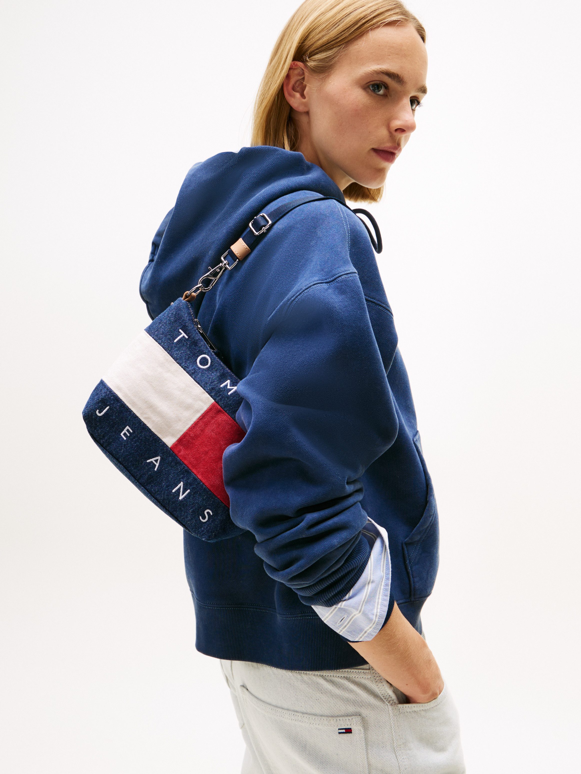 TOMMY JEANS Schoudertas TJW ARCHIVE DENIM SHOULDER BAG , dames schoudertas, draagtas, contrasterende, grote logovlag