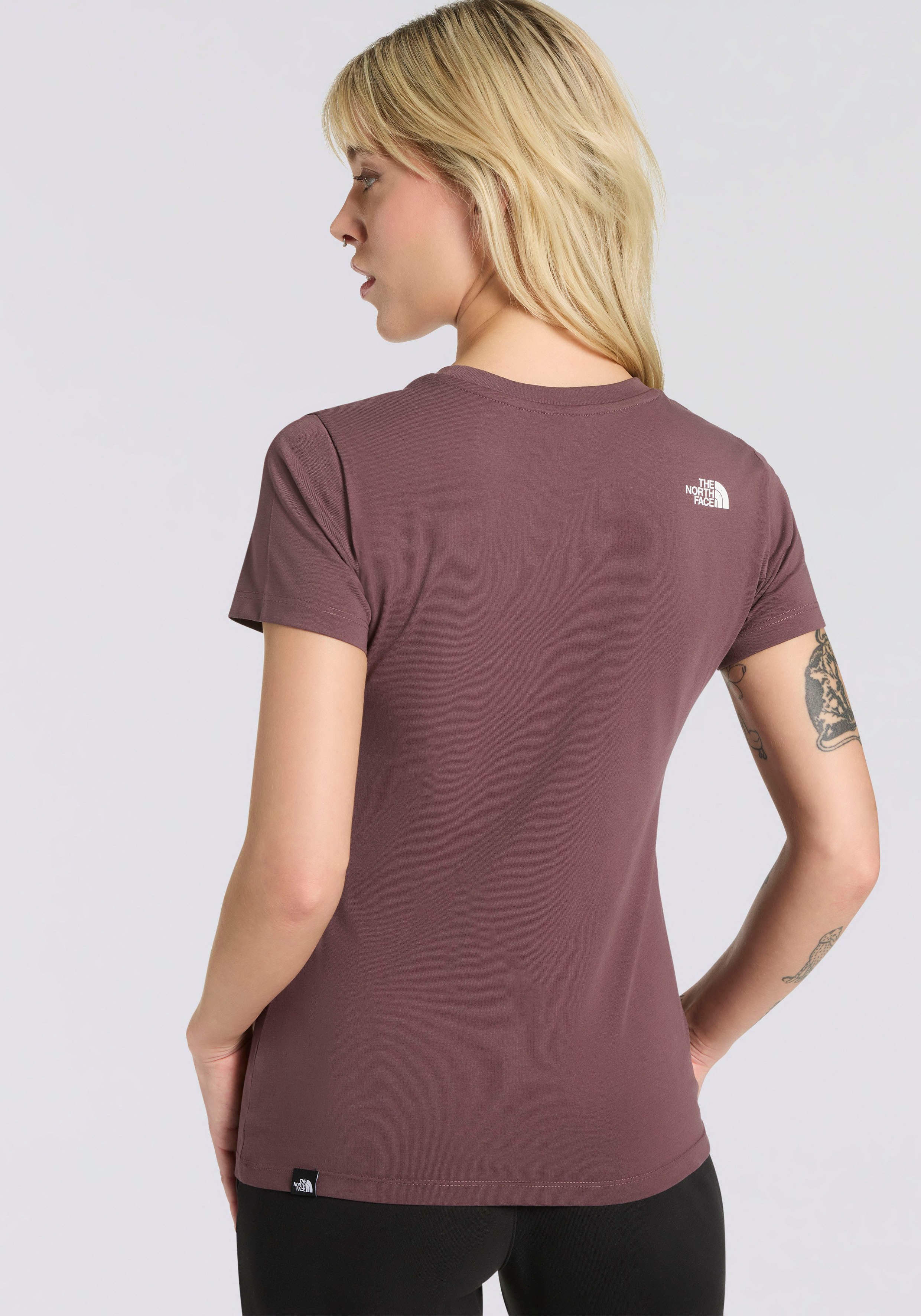 The North Face T-shirt W S/S SIMPLE DOME SLIM TEE (1-delig)