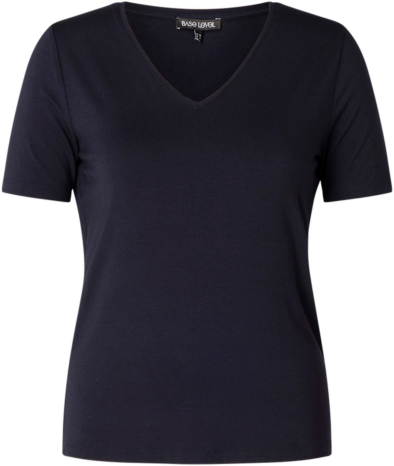 Base Level T-shirt Yanic met v-hals