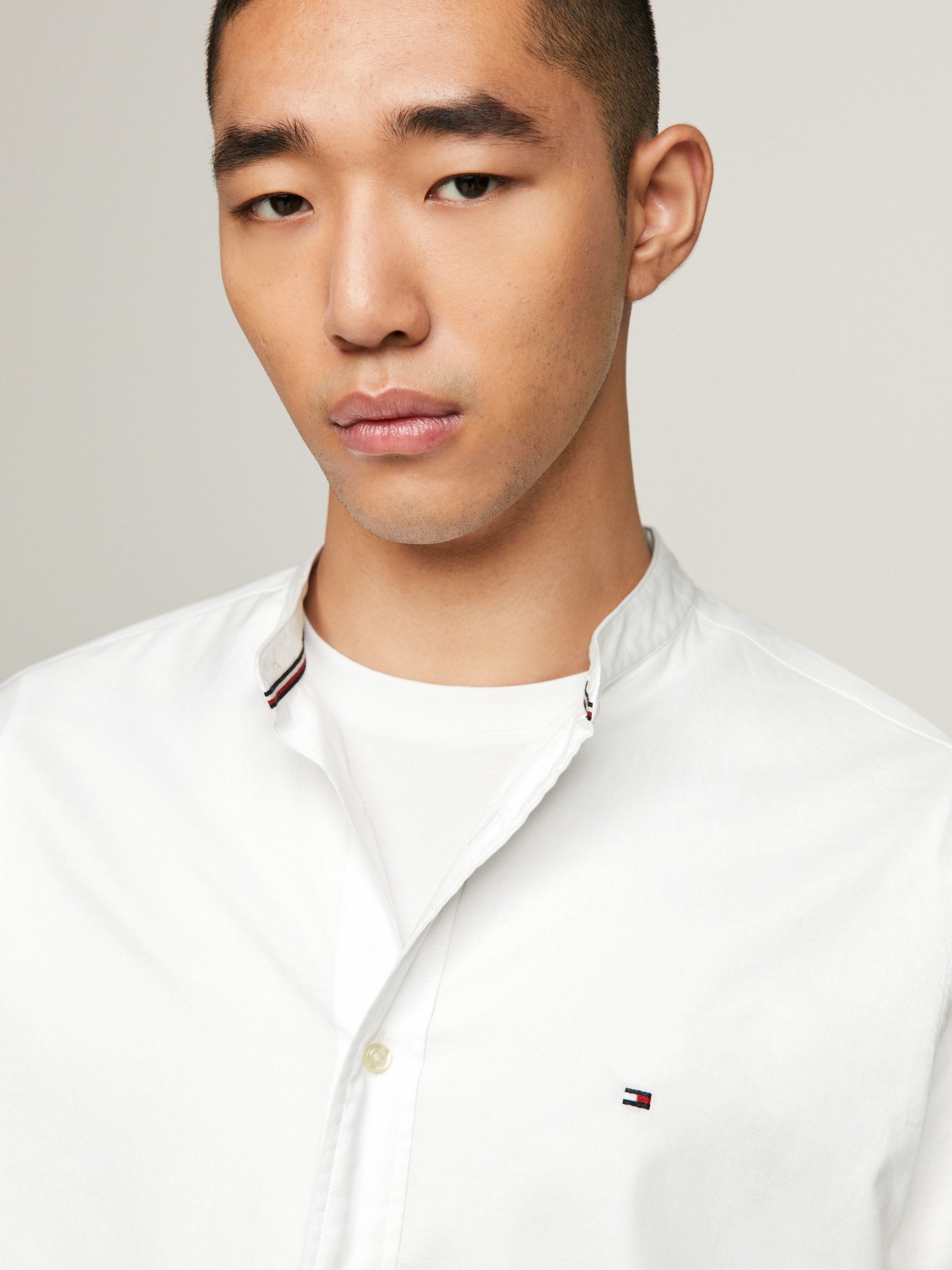 Tommy Hilfiger Overhemd met lange mouwen NATURAL SOFT SOLID MAO RF SHIRT met tommy hilfiger merkrand binnenin de mouwopening