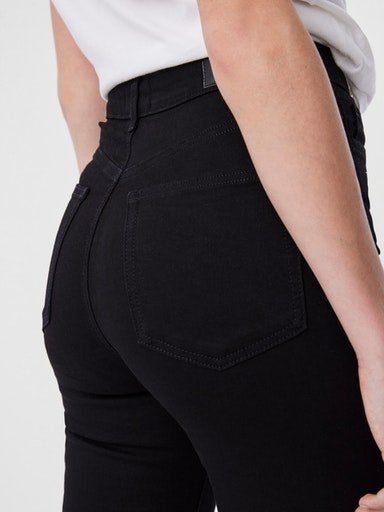 Vero Moda Skinny fit jeans VMSANDRA SHR SKINNY JEANS BLACK NOOS