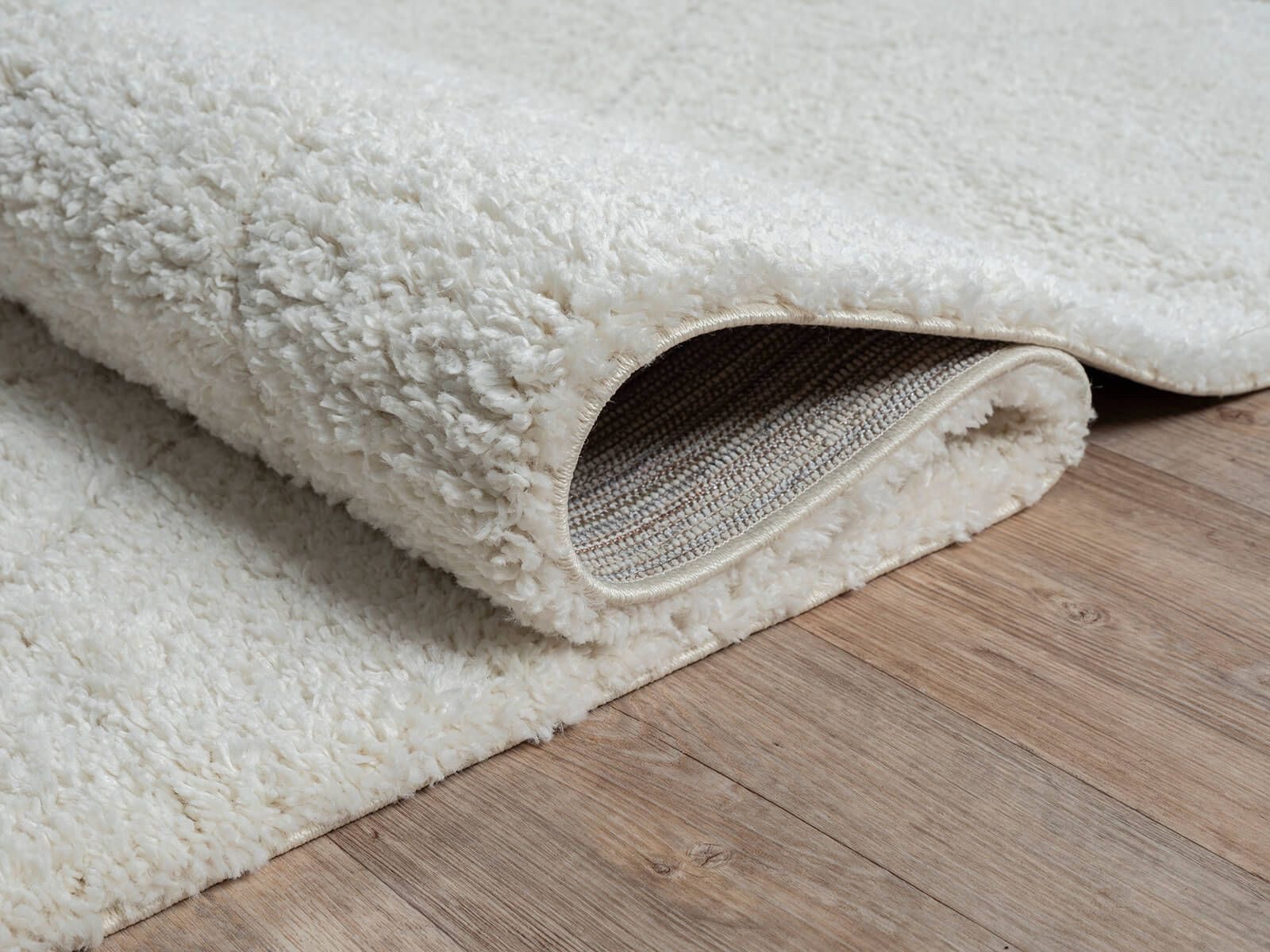 The carpet Vloerkleed Bahar Shaggy