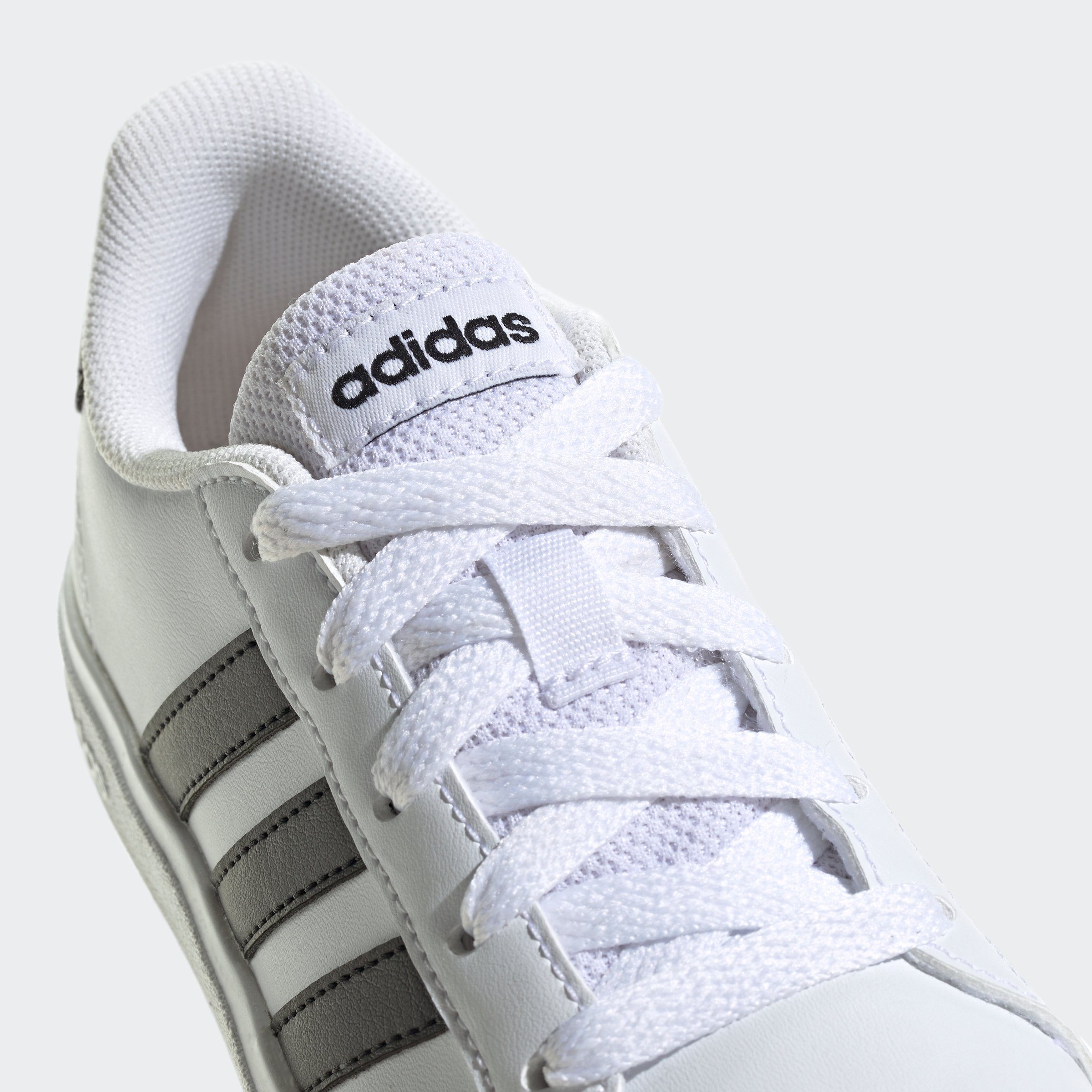 adidas Sportswear Sneakers GRAND COURT LIFESTYLE TENNIS LACE-UP Design geïnspireerd op de adidas Superstar