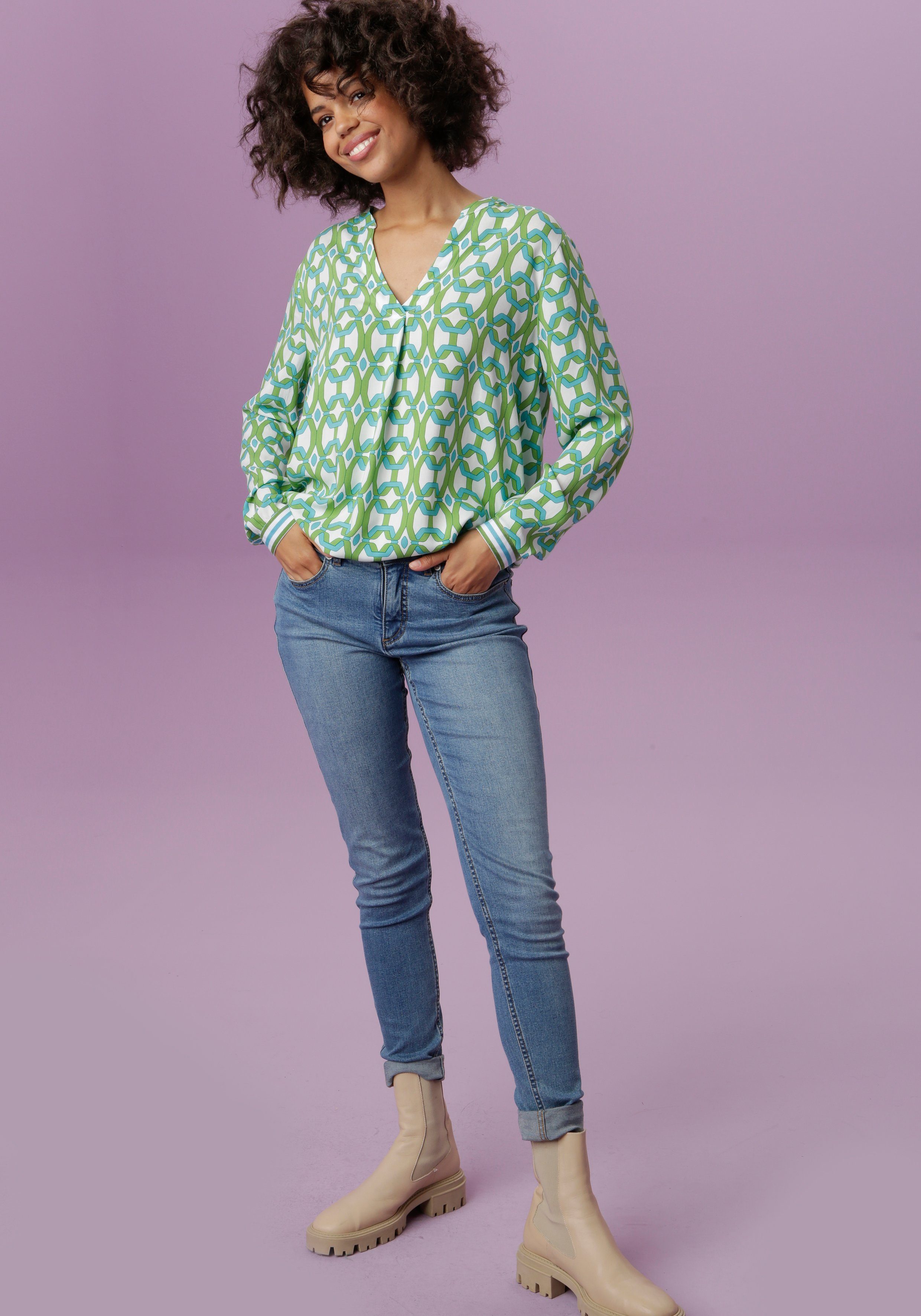 Aniston CASUAL Blouse zonder sluiting met opvallende, grafische print