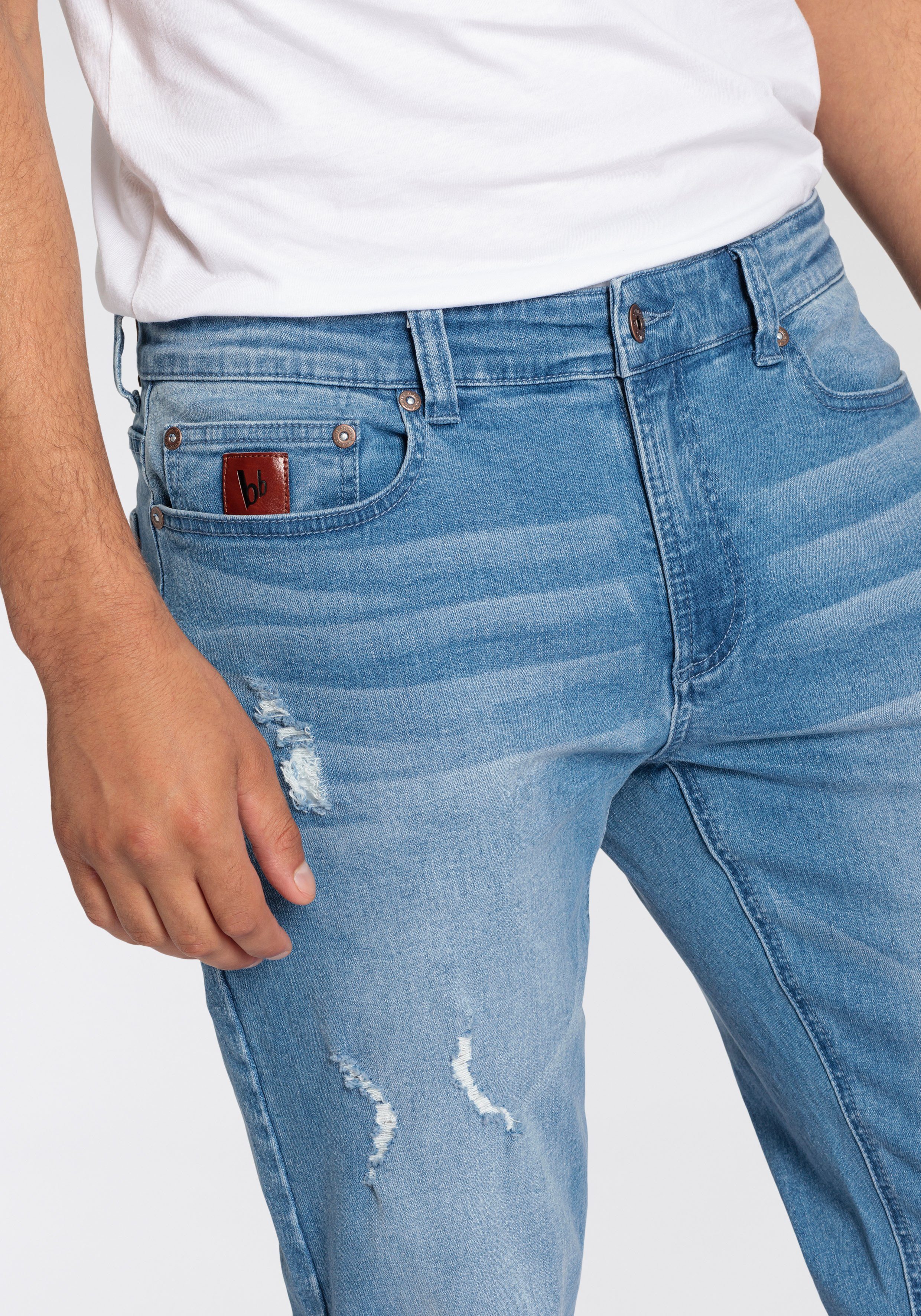 Bruno Banani Straight jeans Hutch rechte broekspijpen, gedeeltelijk met modieuze destroyed-effecten,