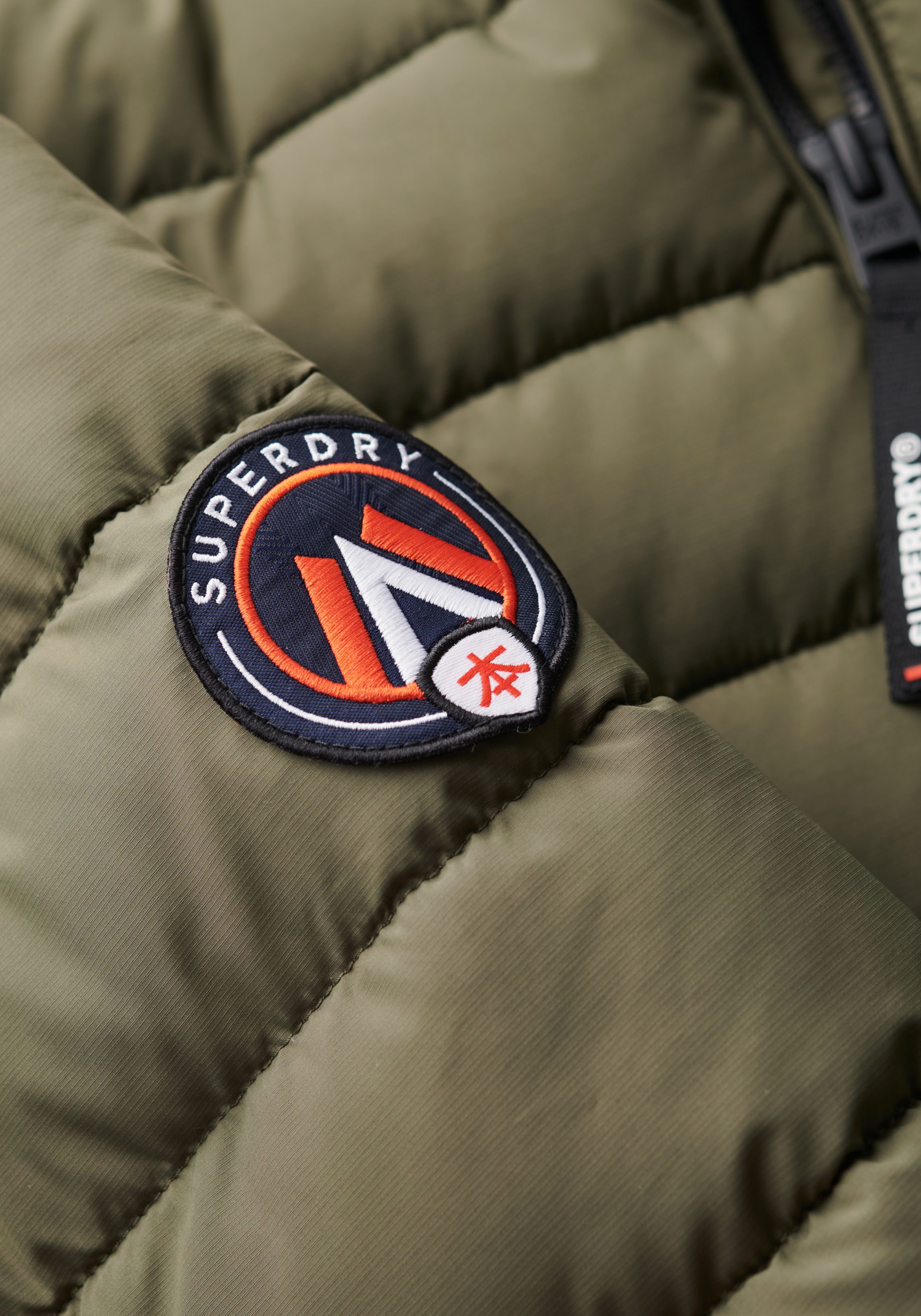 Superdry Gewatteerde jas FUJI EMB PADDED JACKET