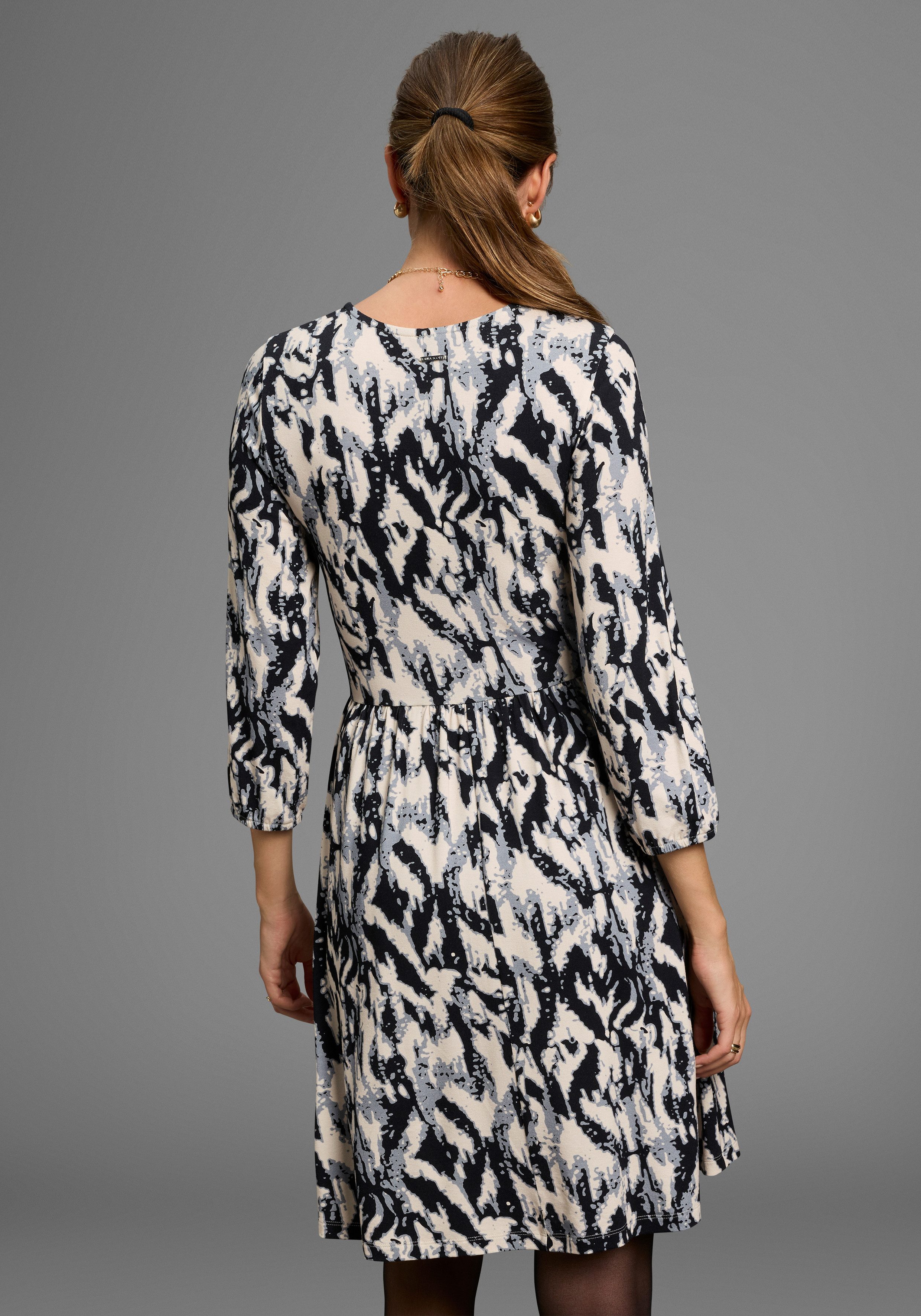 Laura Scott Jerseyjurk met modieus motief - nieuwe collectie
