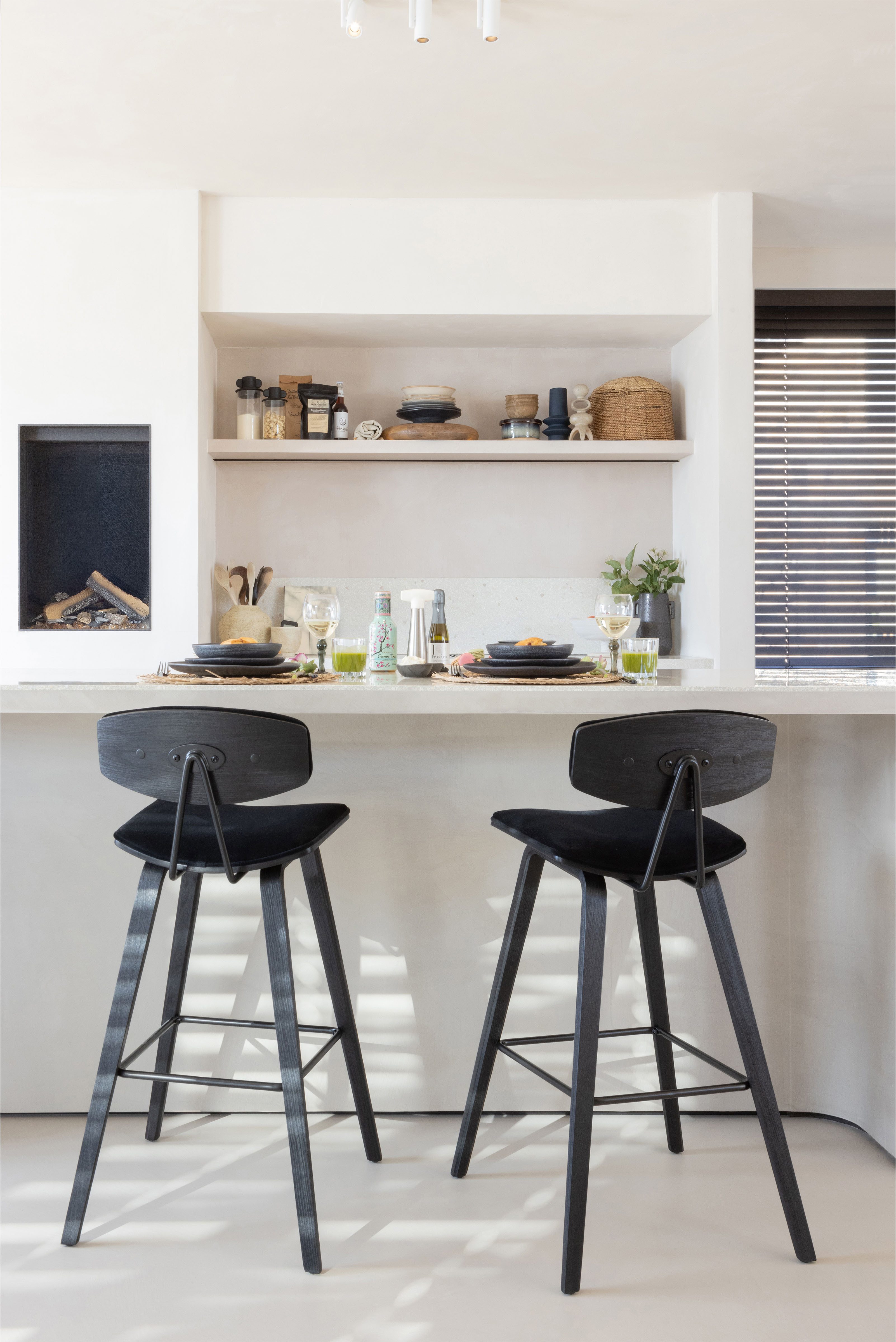 WOOOD Barkruk Senn Zitvlak van velours, H 94 cm x B 41 cm (2 stuks)