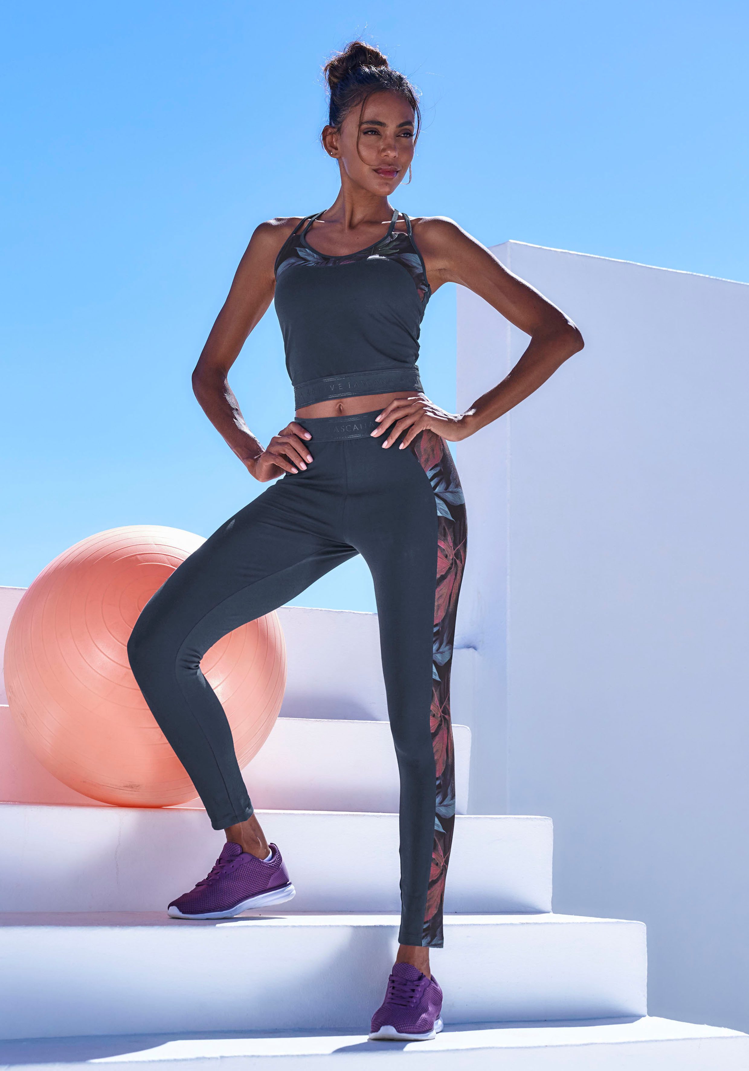 active by Lascana Legging met zij-florale inzetten