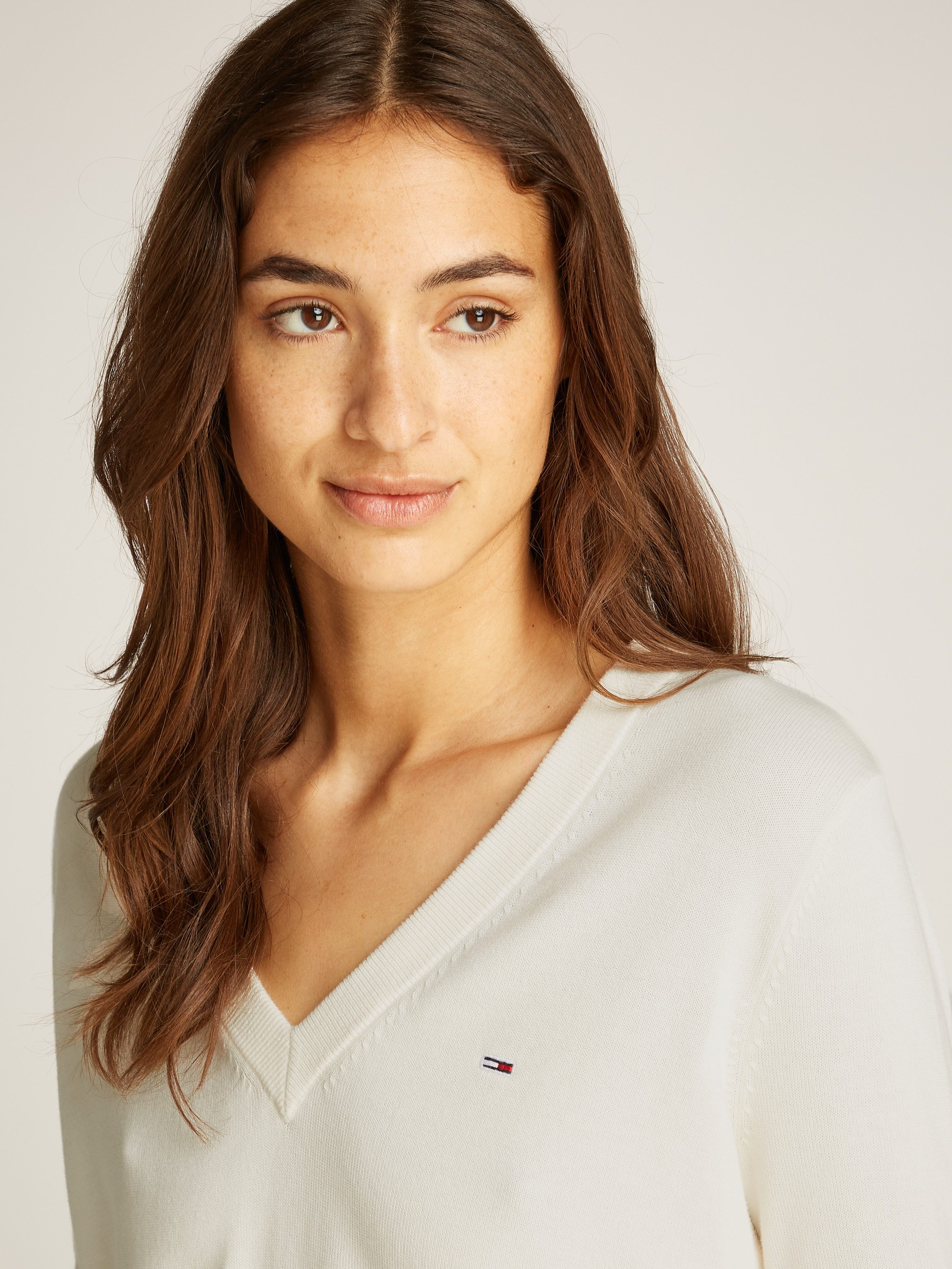 TOMMY JEANS Trui met V-hals TJW ESSENTIAL VNECK SWEATER EXT