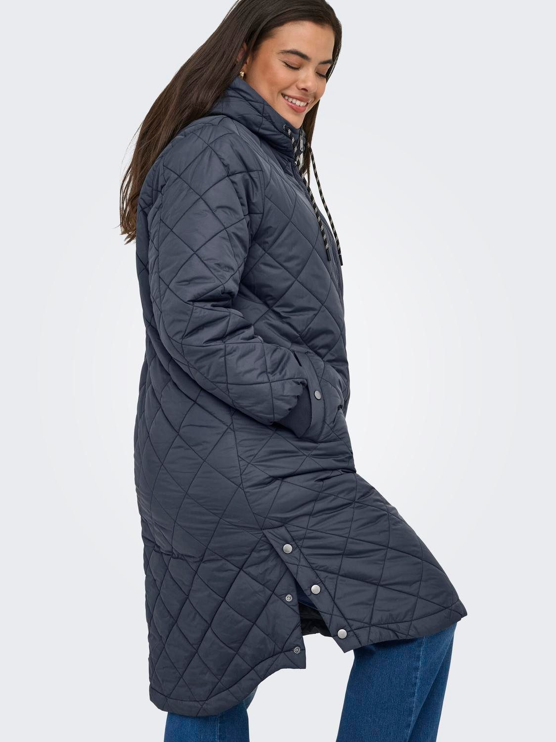 ONLY CARMAKOMA Gewatteerde jas CARNEWSANDY QUILT COAT CC OTW