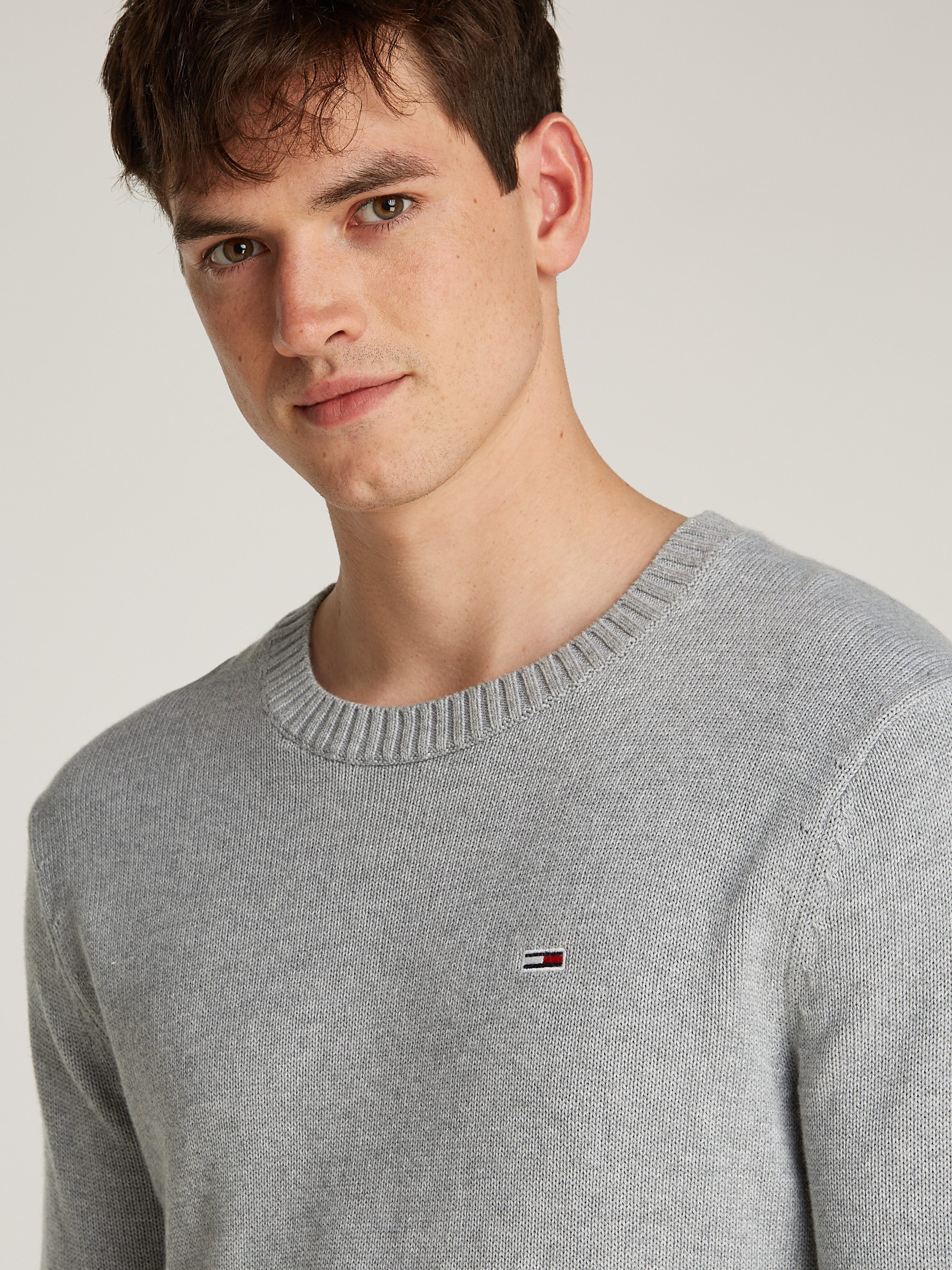 TOMMY JEANS Gebreide trui TJM SLIM ESSNTLS C-NECK SWEATER
