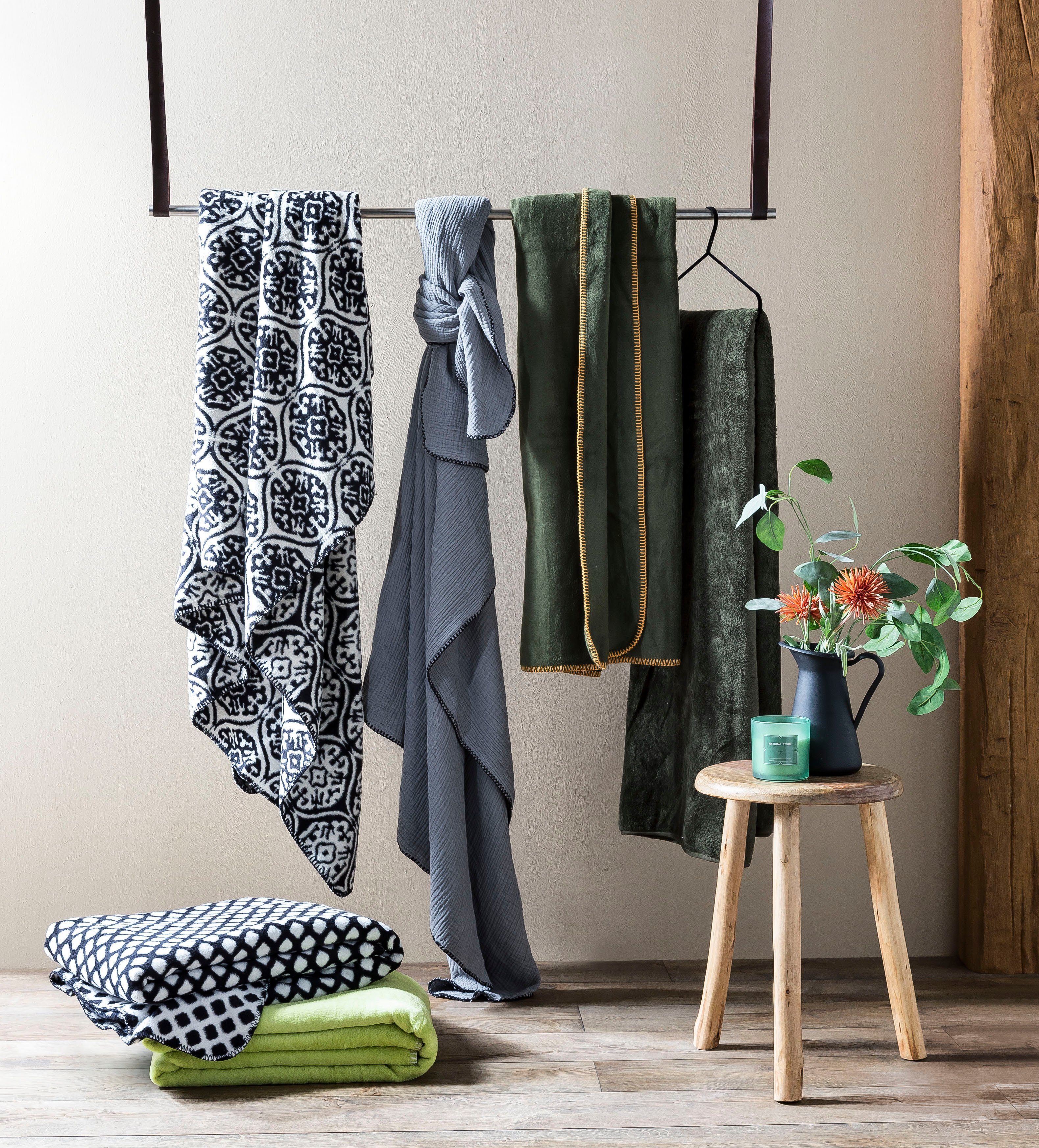 done.® Deken COZY afgehechte siersteek, katoen, unikleur