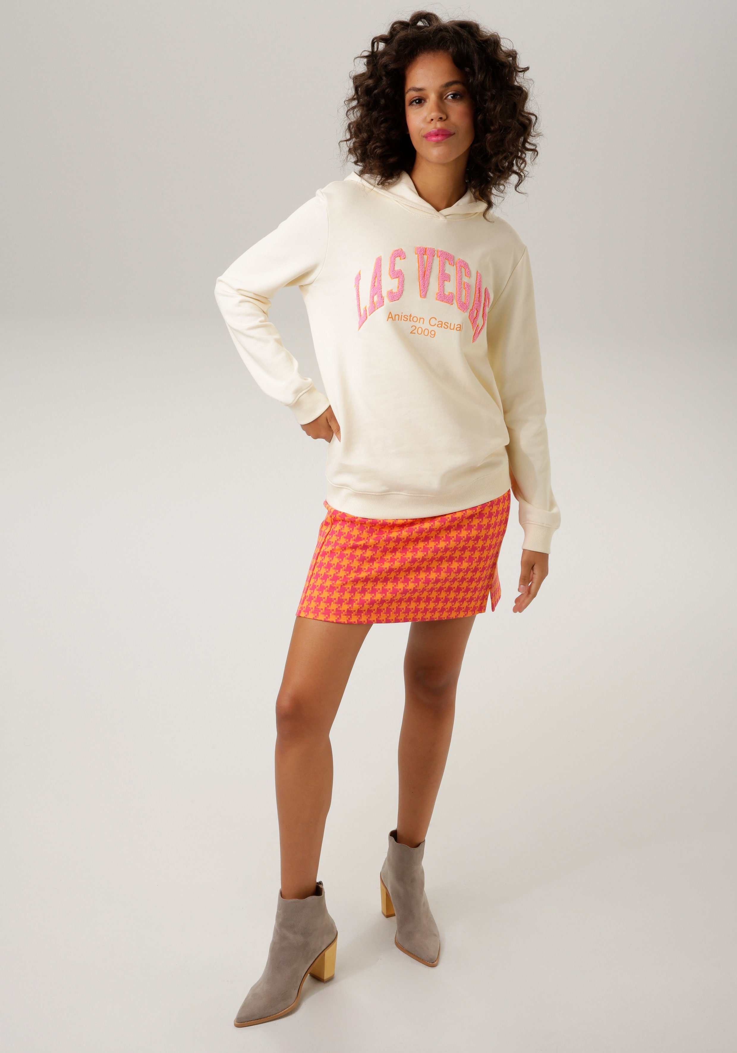 Aniston CASUAL Sweatshirt met geborduurd "las vegas" detail nieuwe collectie