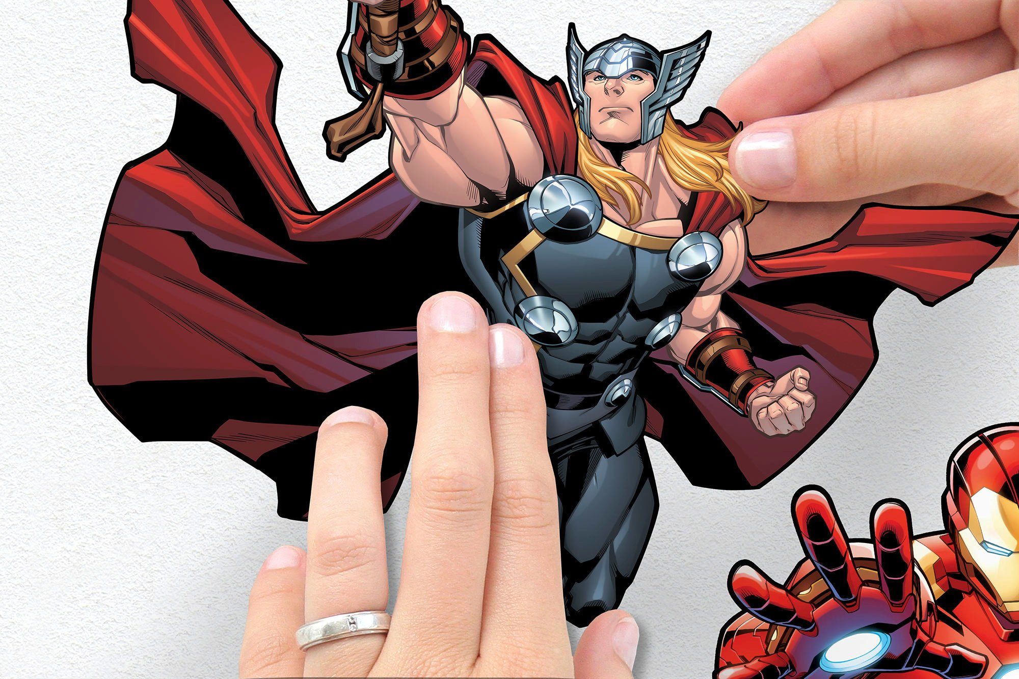 Komar Wandfolie Avengers Action - afm. 100 x 70 cm zelfklevend, wandstickers, kinderkamer (8-delig)