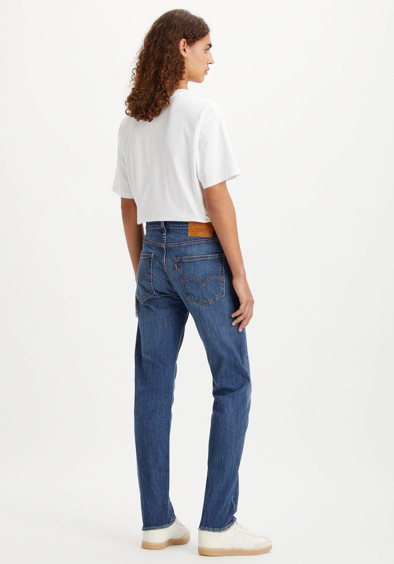 Levi's® Tapered jeans 502 TAPER in een elegante, moderne stijl