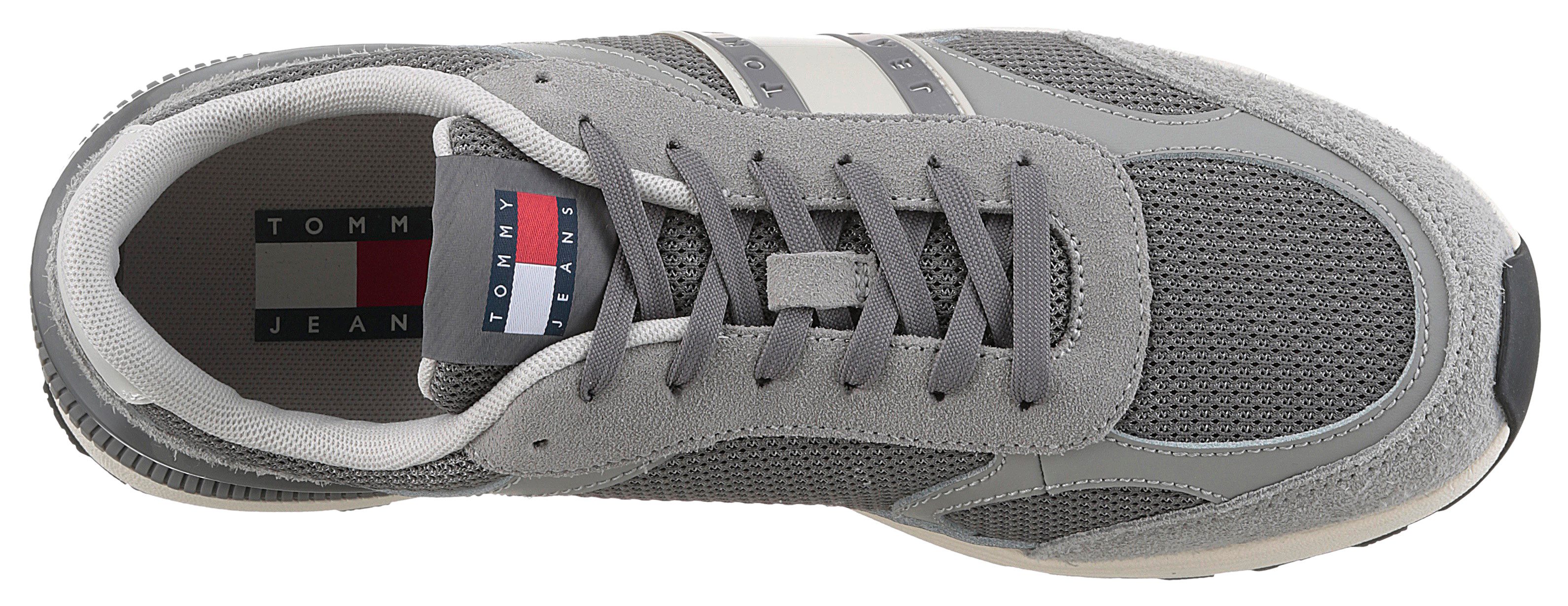 TOMMY JEANS Sneakers TJM TECHNICAL RUNNER ESS , vrijetijdsschoen, halfschoen, veterschoen met gepolsterde schacht