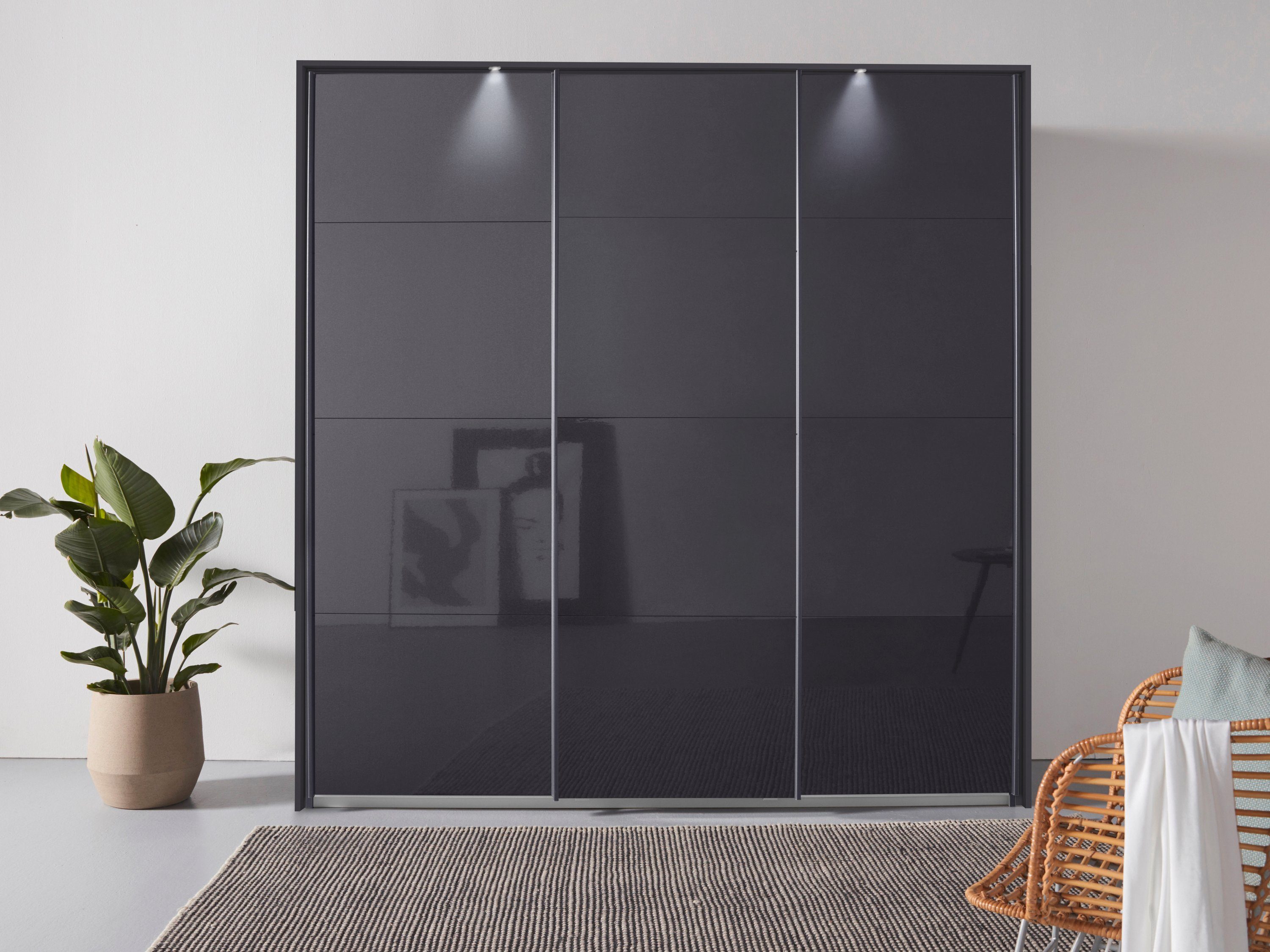 rauch Zweefdeurkast Oteli incl. passe-partout optioneel met verlichting
