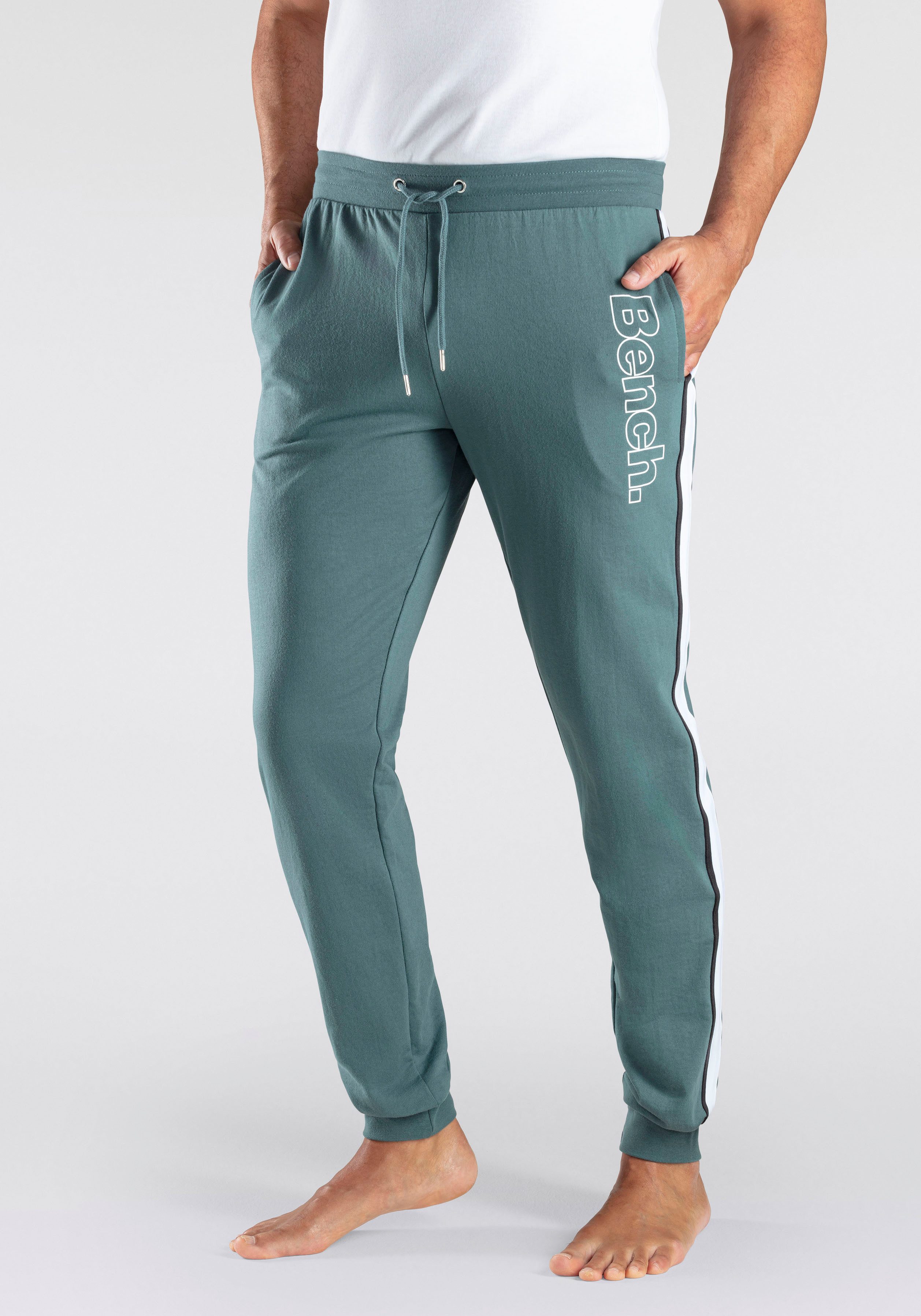 Bench. Loungewear Sweatbroek met opgestikte strepen opzij en logoprint