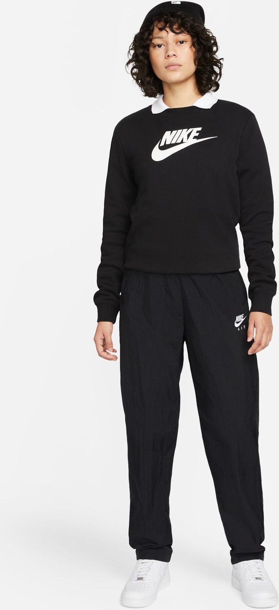 Nike Sportswear Sweatshirt Club Fleece Women's Logo Crew-Neck Sweatshirt