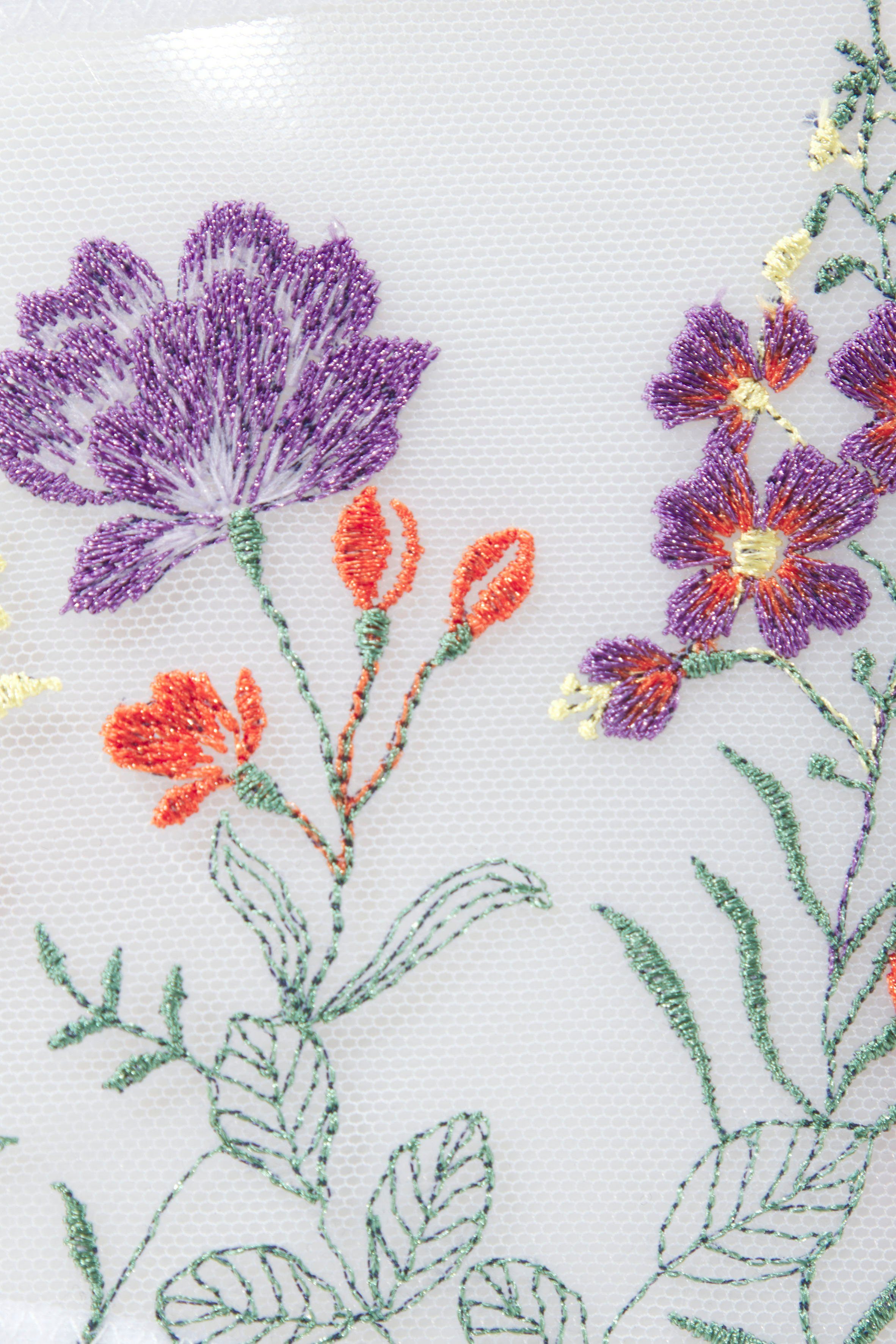 Lascana Stringpants Maria met kleurrijke bloemen van geborduurd kant