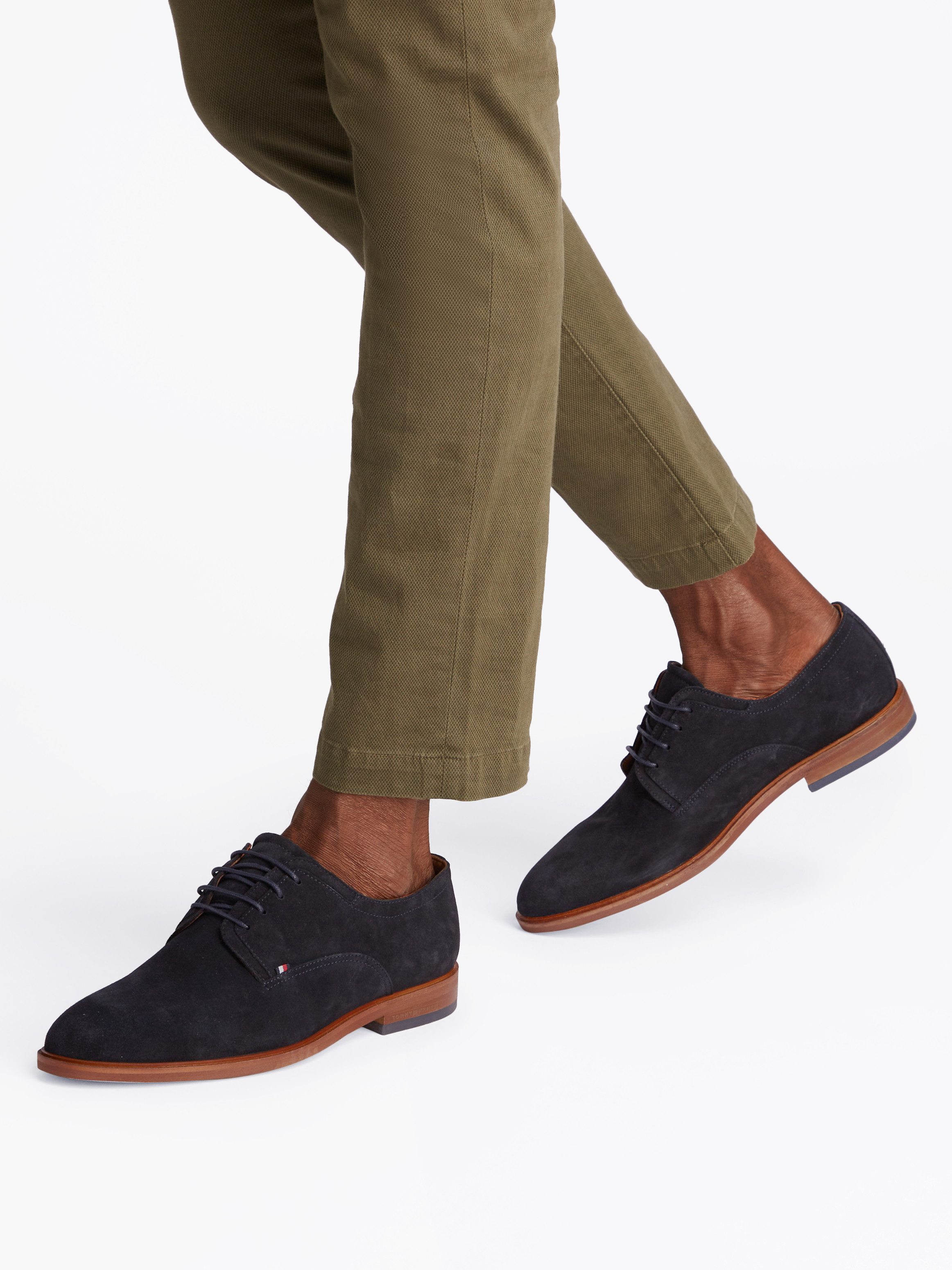 Tommy Hilfiger Veterschoenen HILFIGER THUNIT SUEDE SHOE hakken, zakelijke schoen, feest schoen in smalle vorm