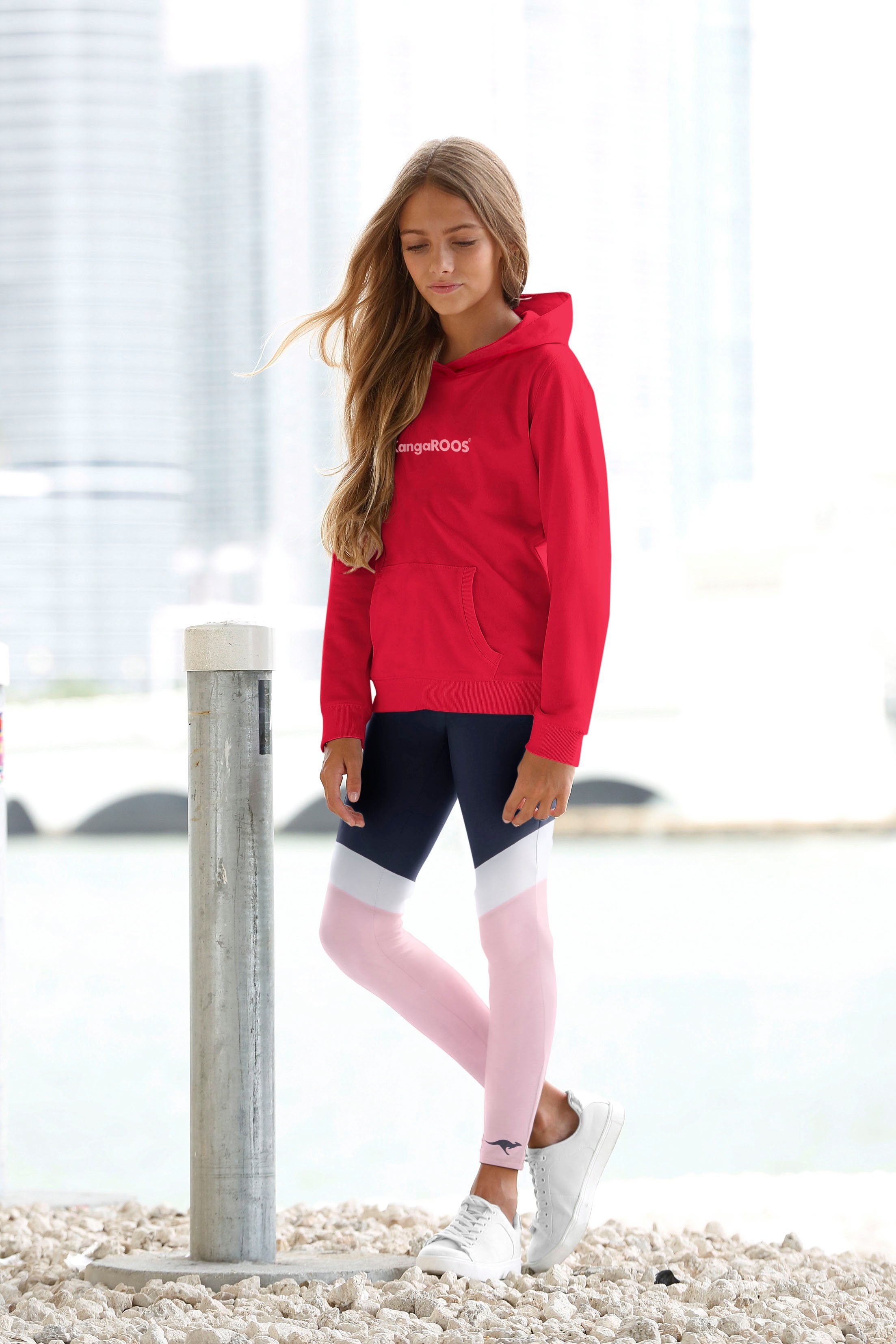 KangaROOS Hoodie met logoprint Lange mouwen, bedrukt, van sweatstof met katoen, met kangoeroezak