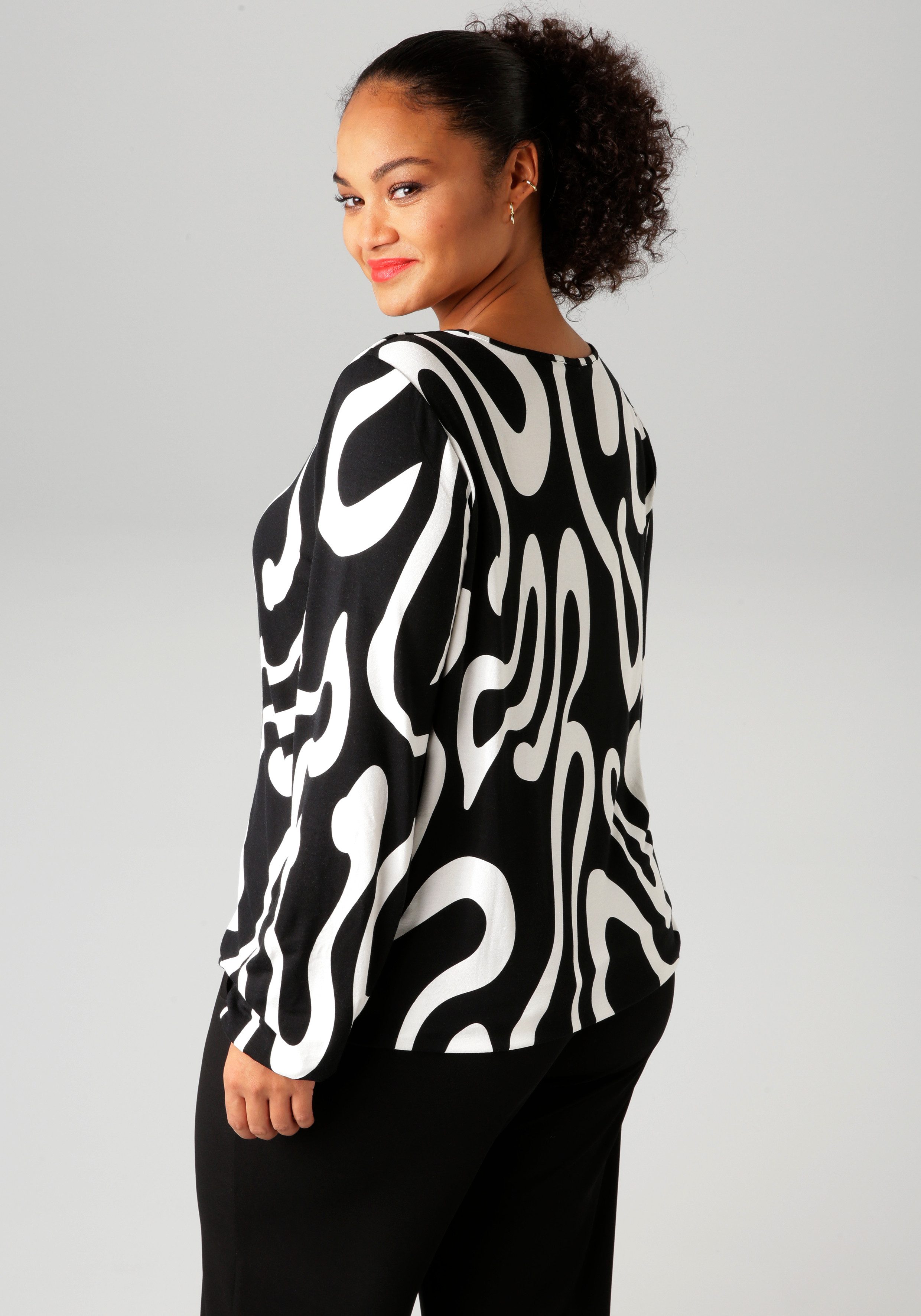 Aniston PLUS Shirt met lange mouwen met groot grafisch druk