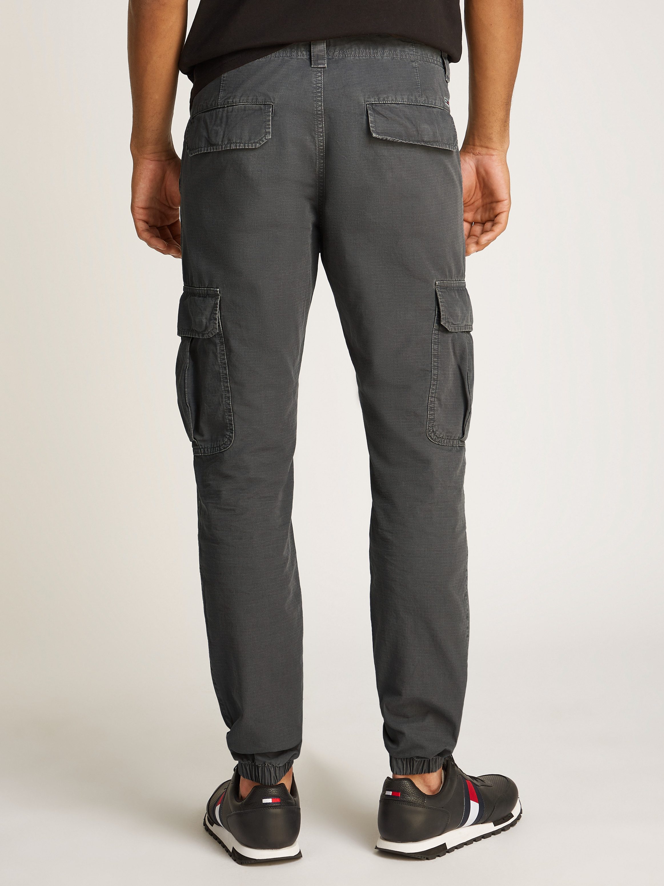 TOMMY JEANS Cargobroek TJM RYAN CARGO met geborduurd logo