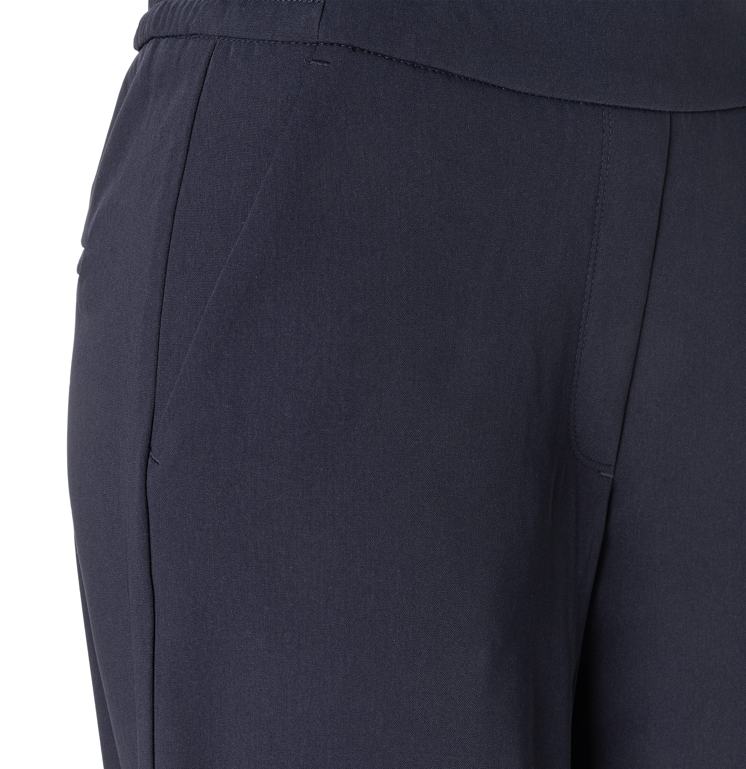 MAC Bootcutbroek Chiara Bootcut-vorm in figuuraccentuerende vorm
