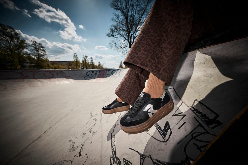 R-Rieker Plateausneakers Swing2GO Retro-sneaker, veterschoen, lage schoen met trendy plateauzool