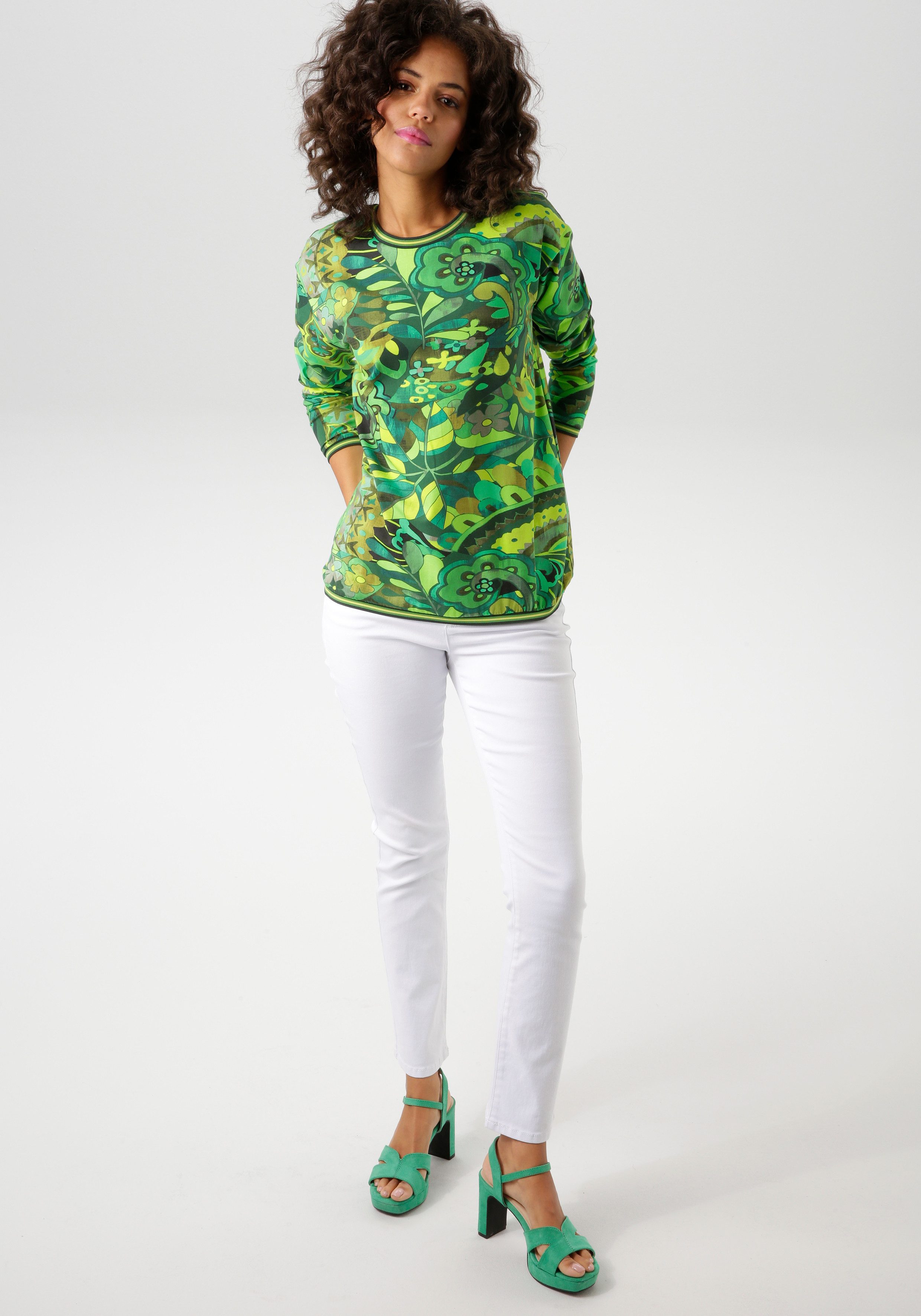 Aniston CASUAL Sweatshirt met extravagante print in batik-design - nieuwe collectie