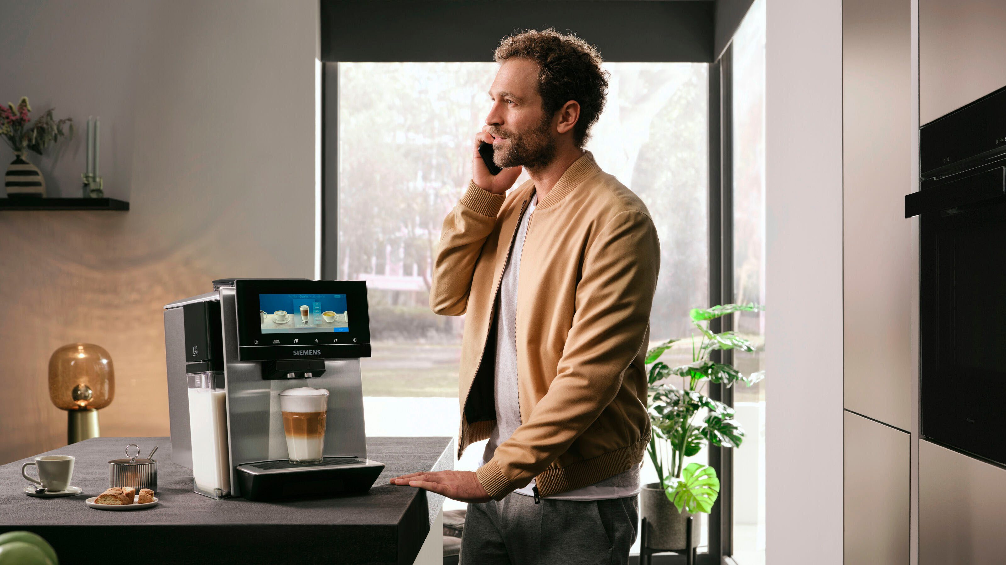 SIEMENS Volautomatisch koffiezetapparaat EQ900 plus TQ903DZ3, auto. reinigen/ontkalken, Cold Brew, Barista-modus